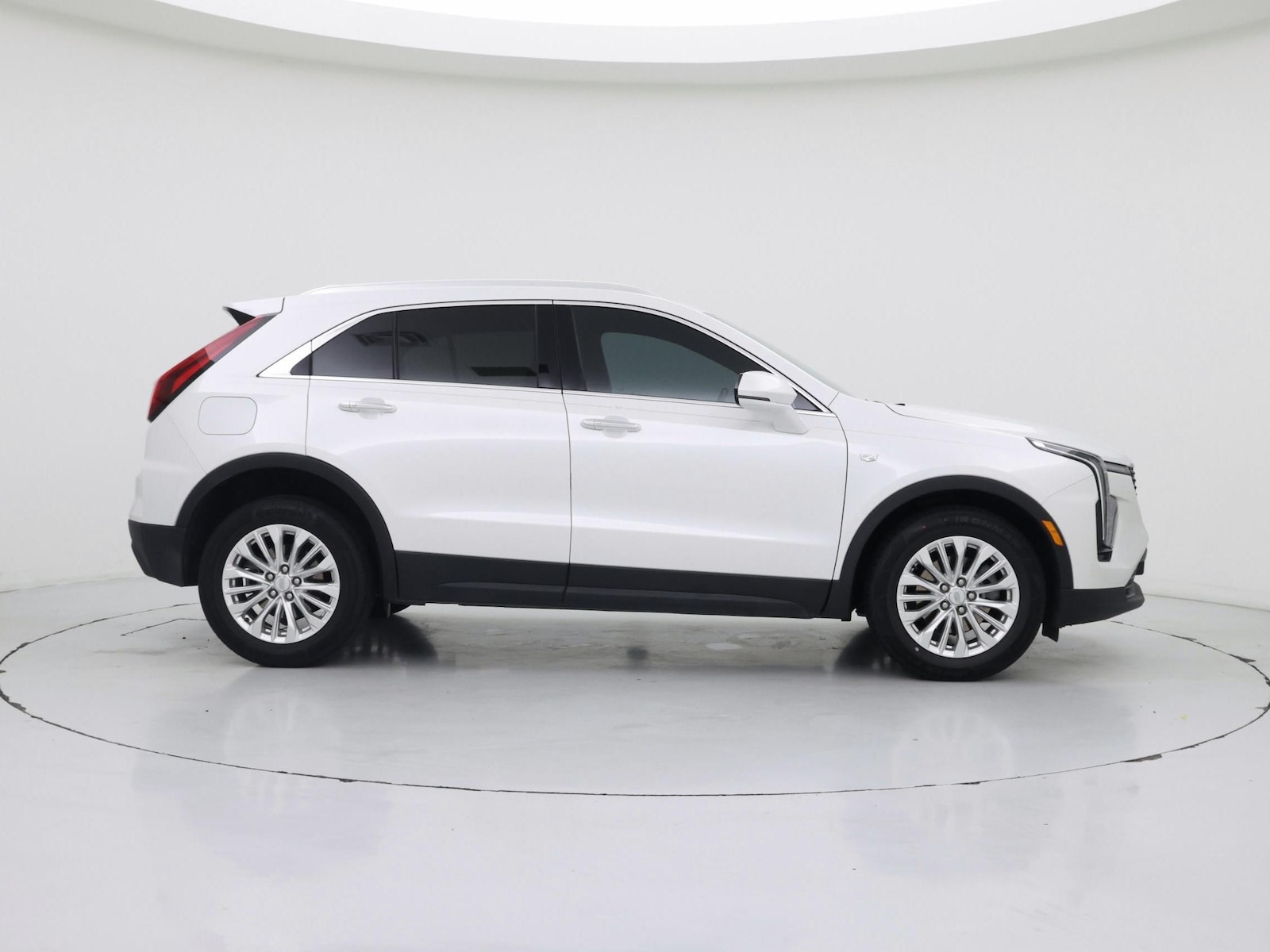 2024 Cadillac XT4 Luxury - Photo 8