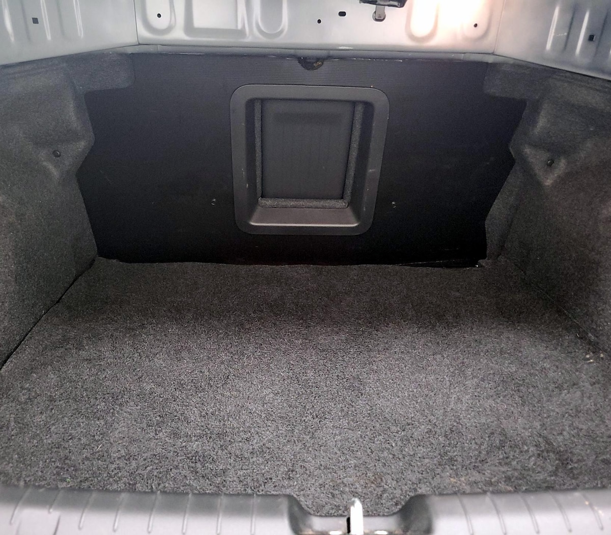 Trunk/Cargo (Seats Up)