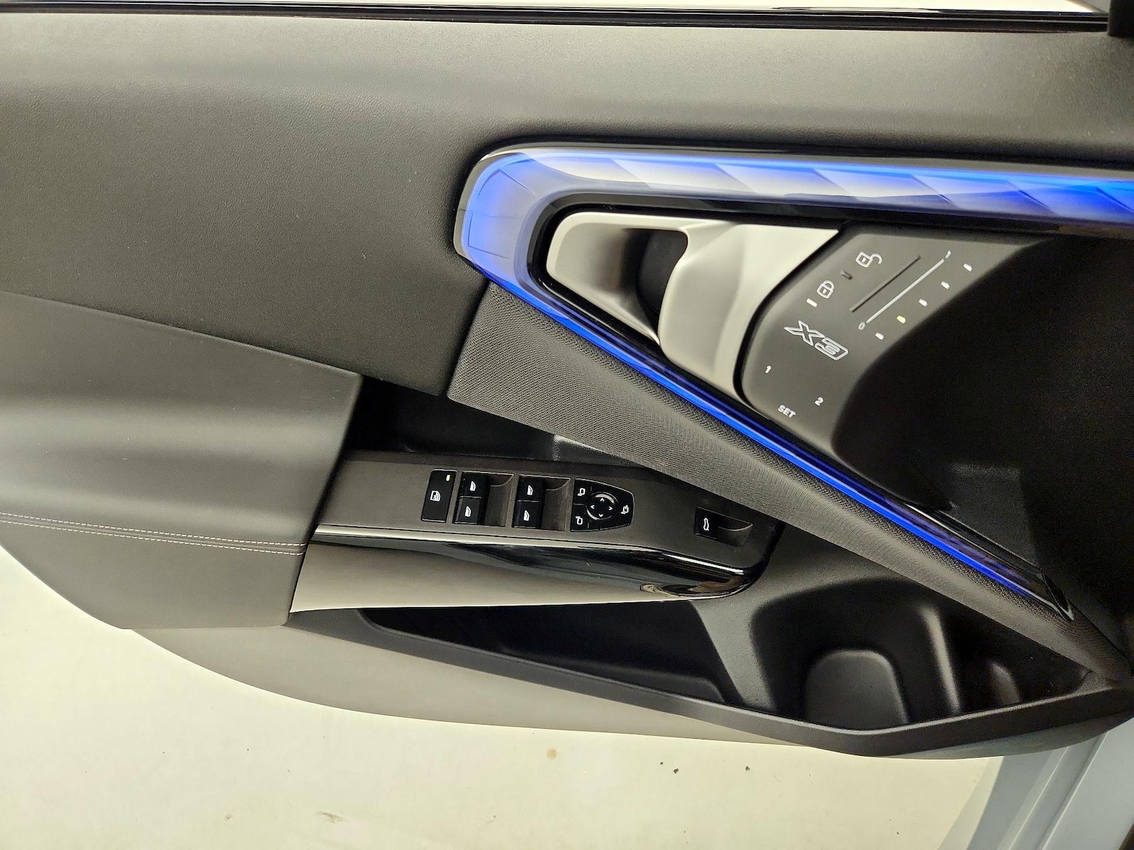 2026 BMW X3 30 - Photo 13