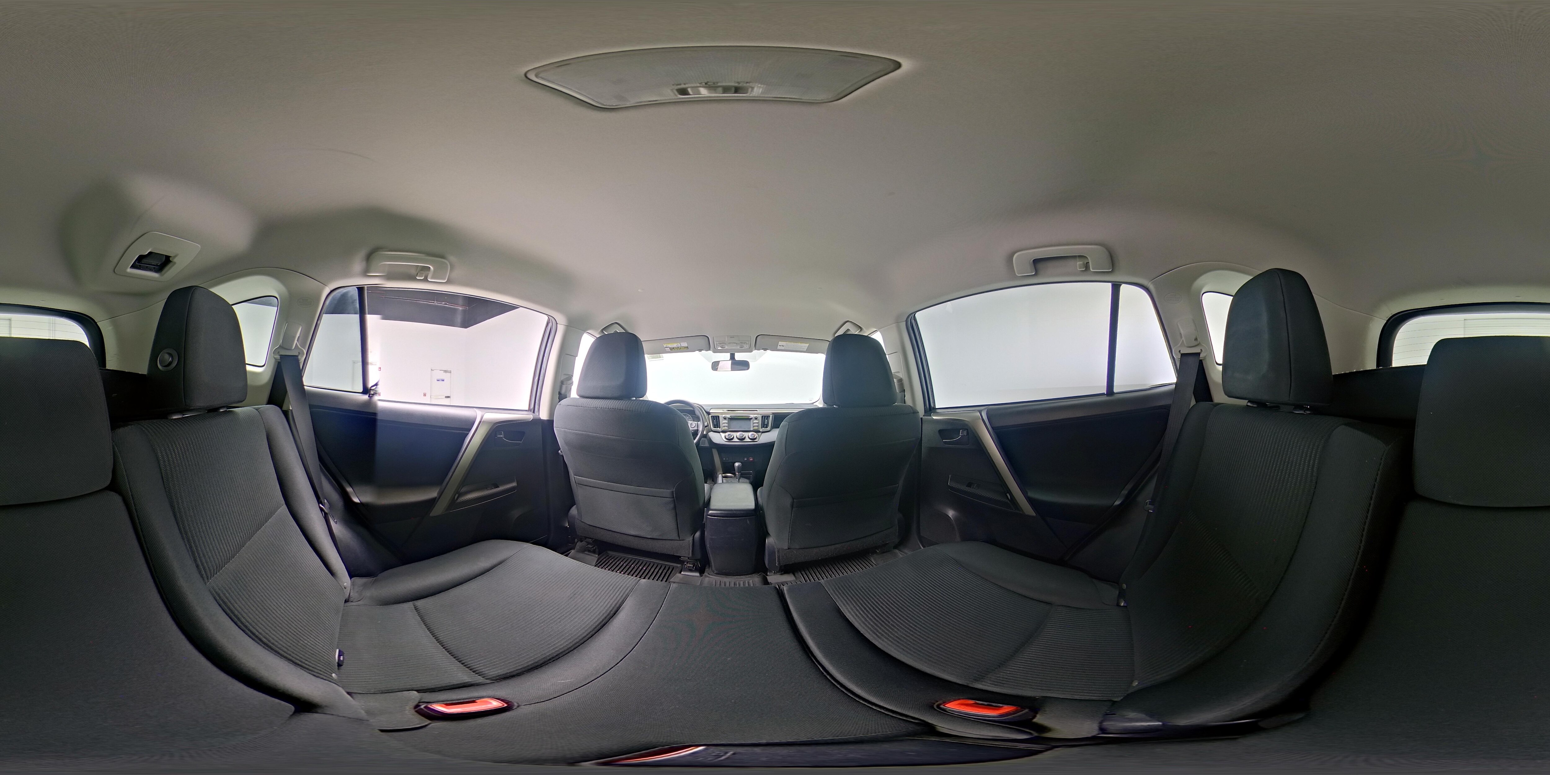 2014 Toyota RAV4 LE - Photo 25