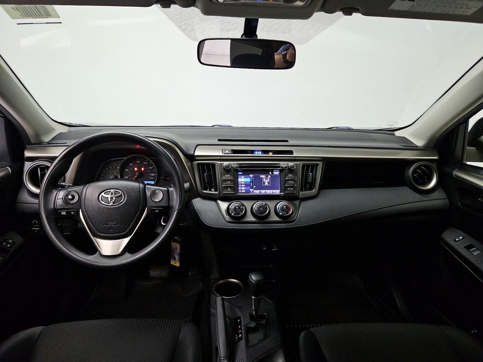 2014 Toyota RAV4 LE - Photo 10