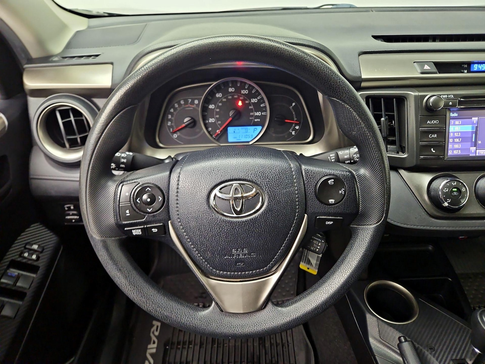 2014 Toyota RAV4 LE - Photo 11