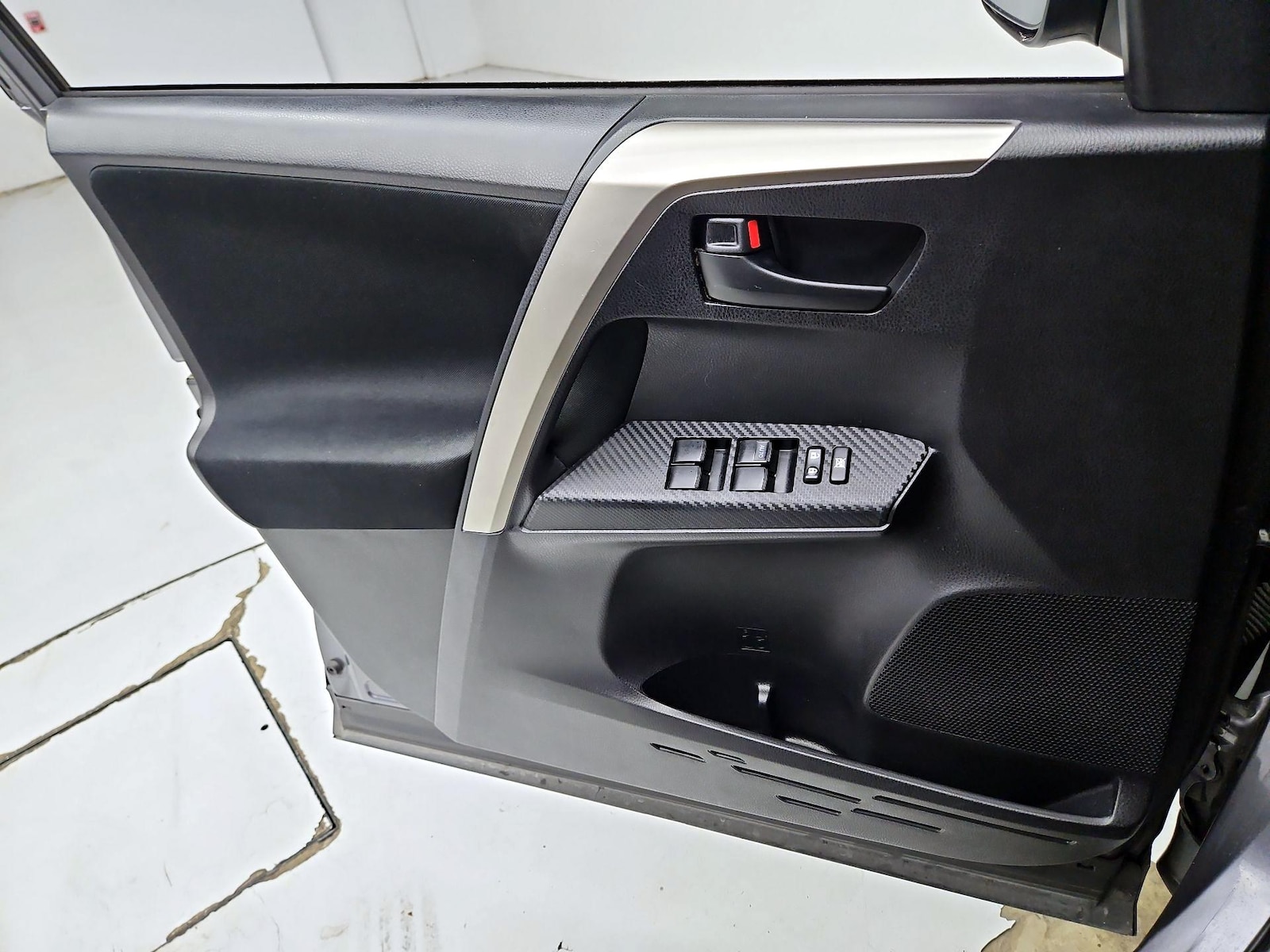 2014 Toyota RAV4 LE - Photo 13