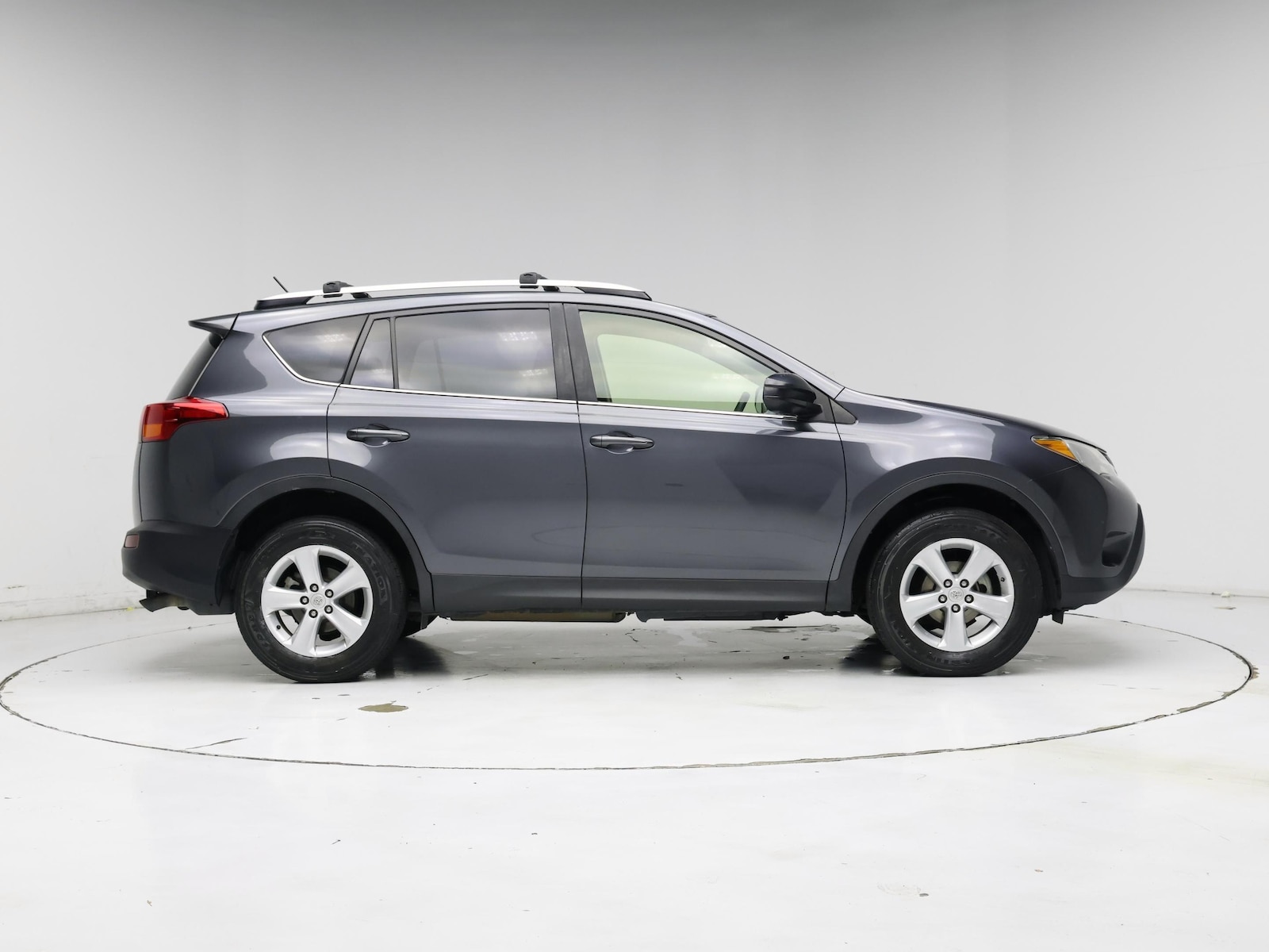 2014 Toyota RAV4 LE - Photo 8