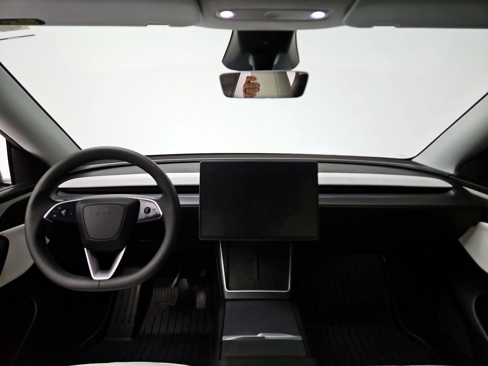 2026 Tesla Model Y Long Range - Photo 10