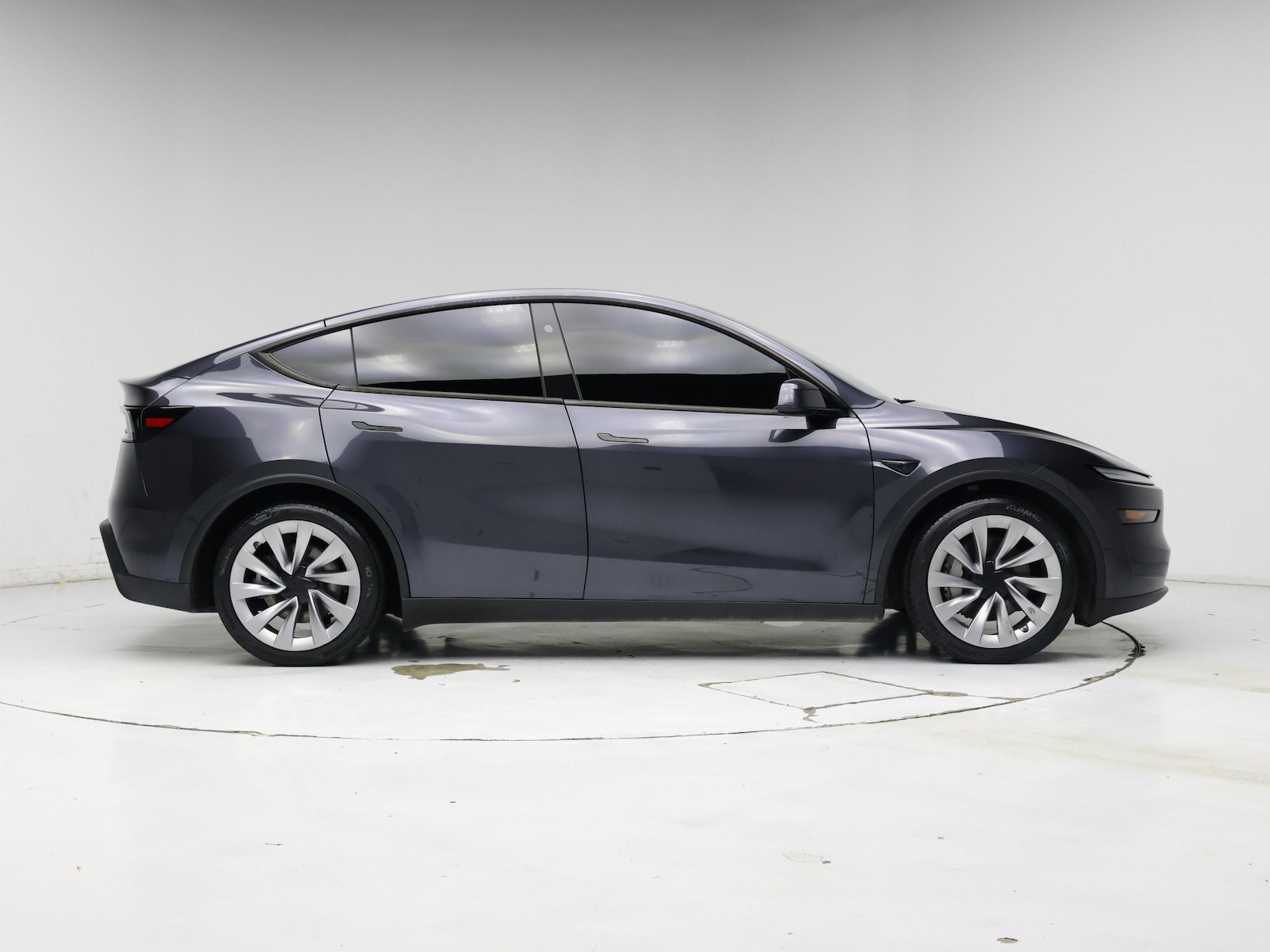 2026 Tesla Model Y Long Range - Photo 8