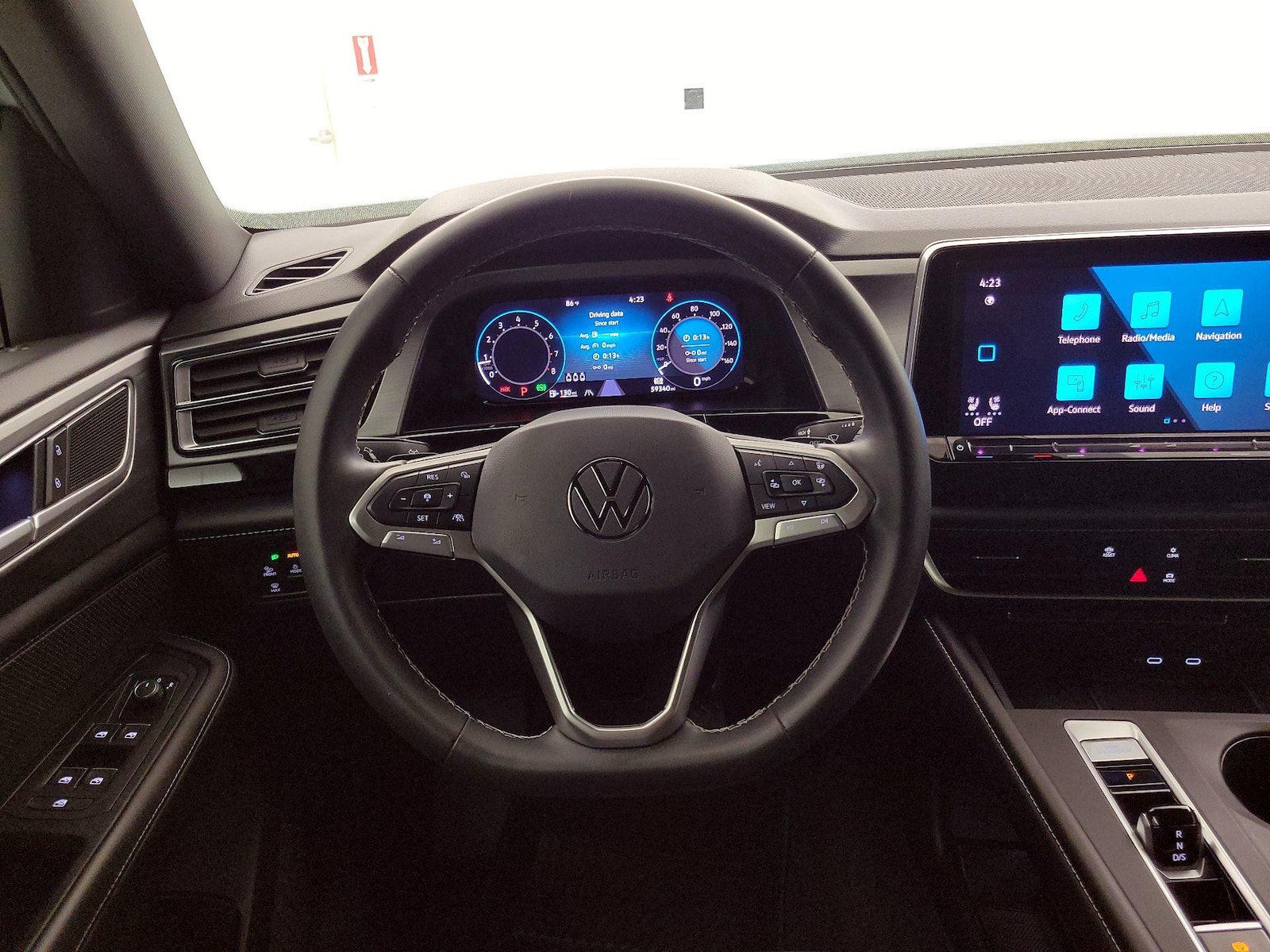 2024 Volkswagen Atlas Cross Sport SE - Photo 11