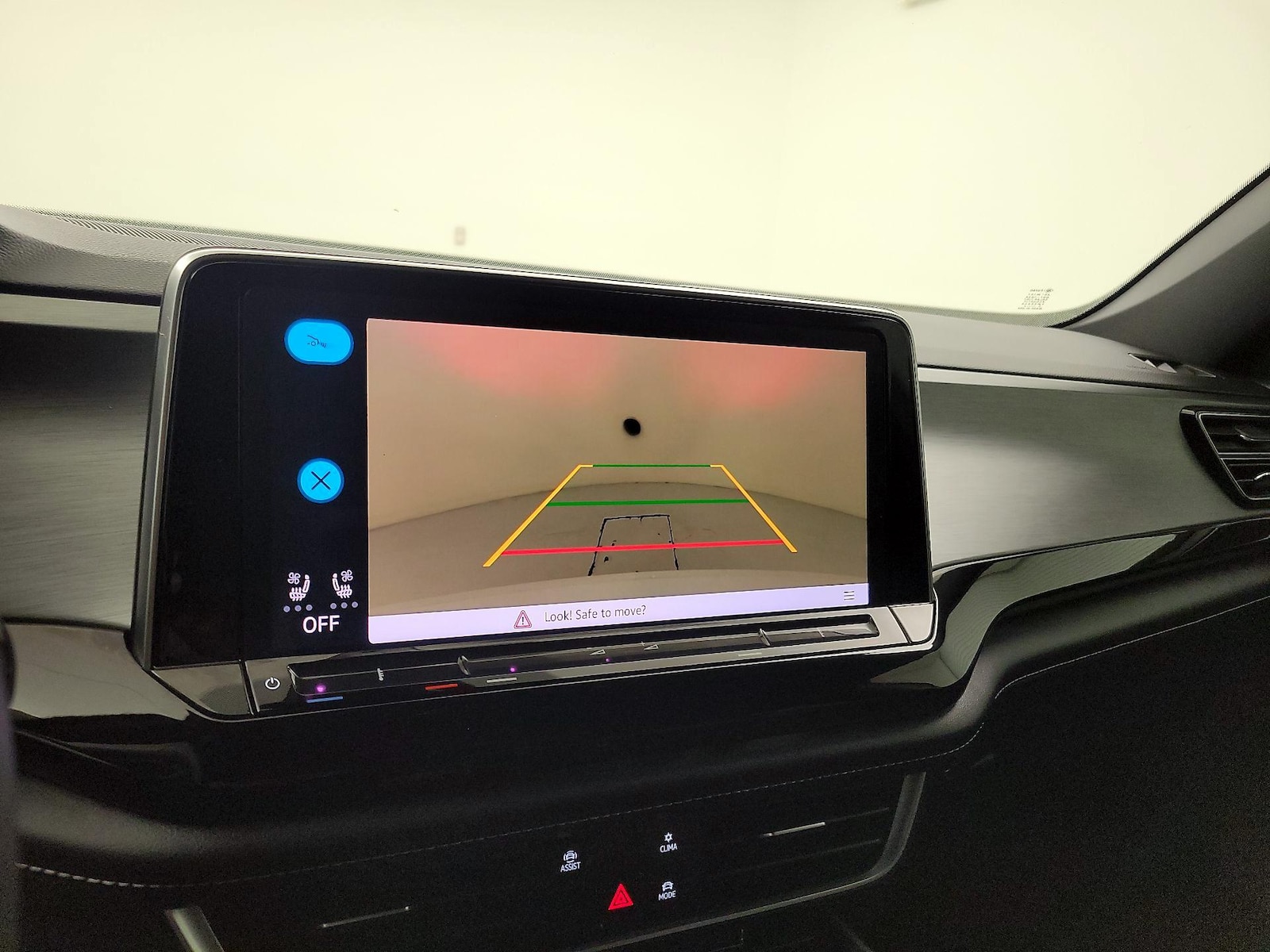2024 Volkswagen Atlas Cross Sport SE - Photo 15