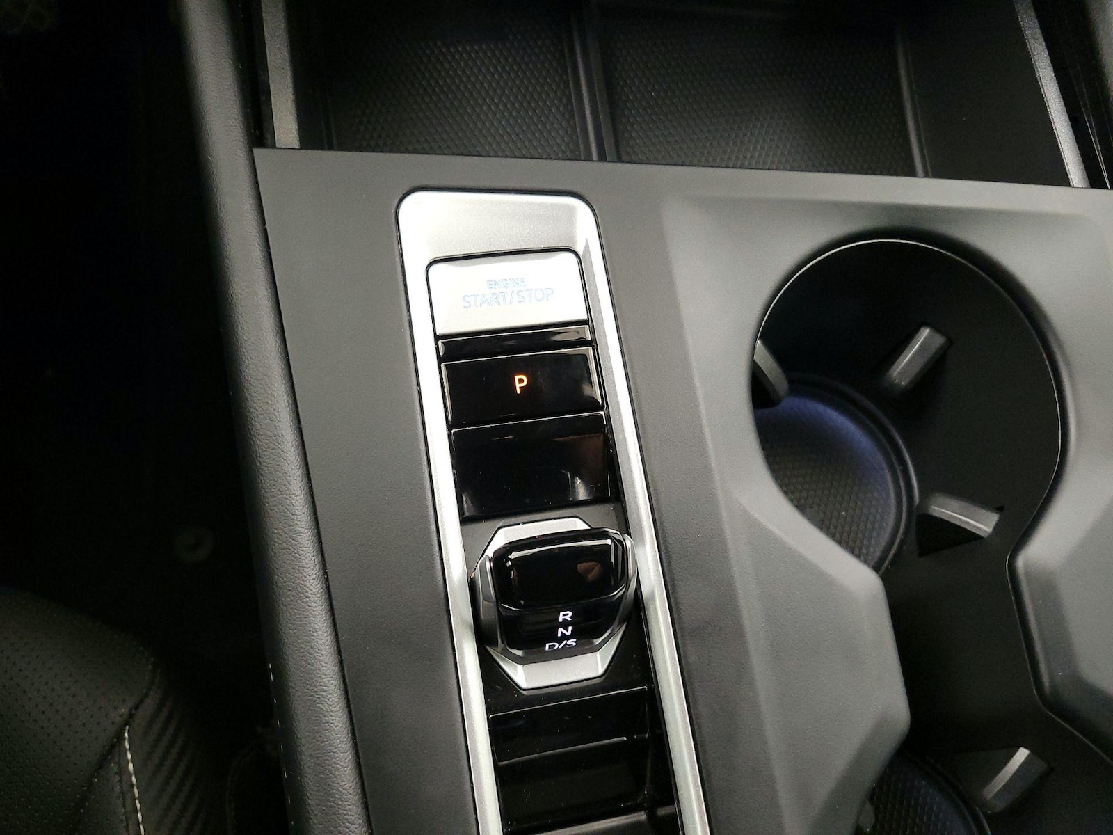 2024 Volkswagen Atlas Cross Sport SE - Photo 18