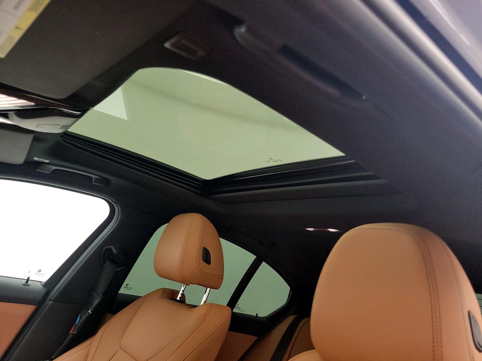 Sunroof(s) & Overhead Airbags