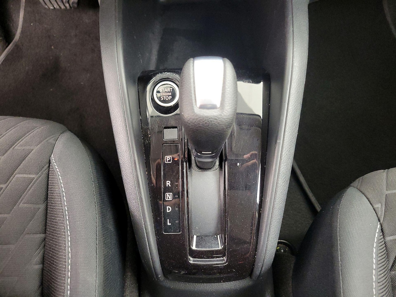 2022 Nissan Kicks S - Photo 18