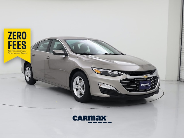 Silver 2023 Chevrolet Malibu Sedan Front-Wheel Drive Automatic
