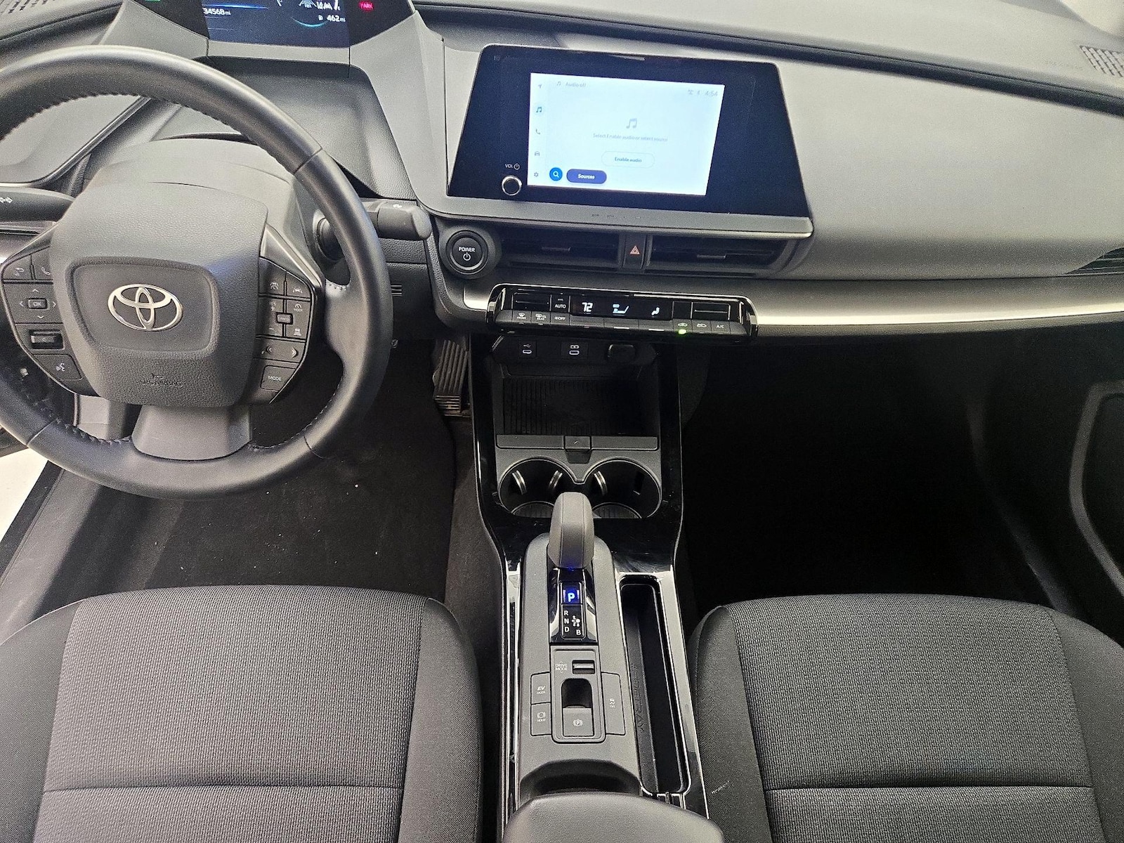 2025 Toyota Prius LE - Photo 10