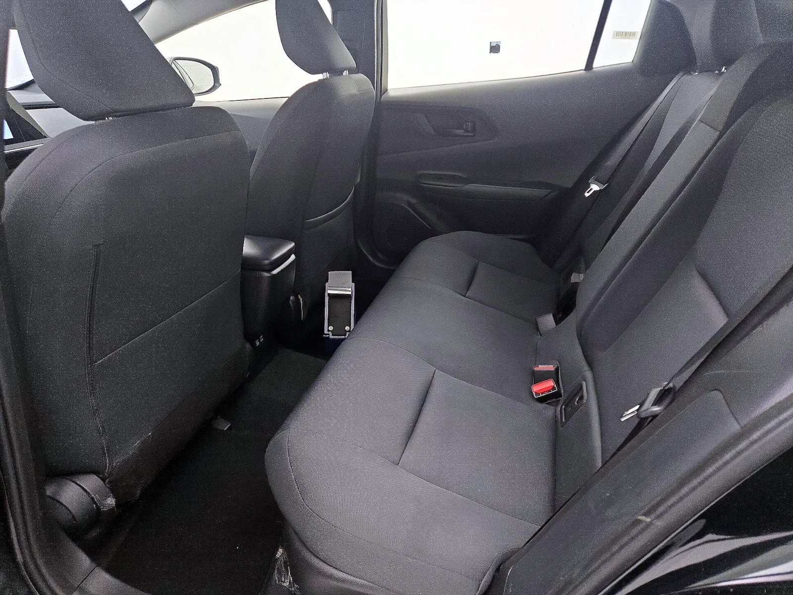 2025 Toyota Prius LE - Photo 20