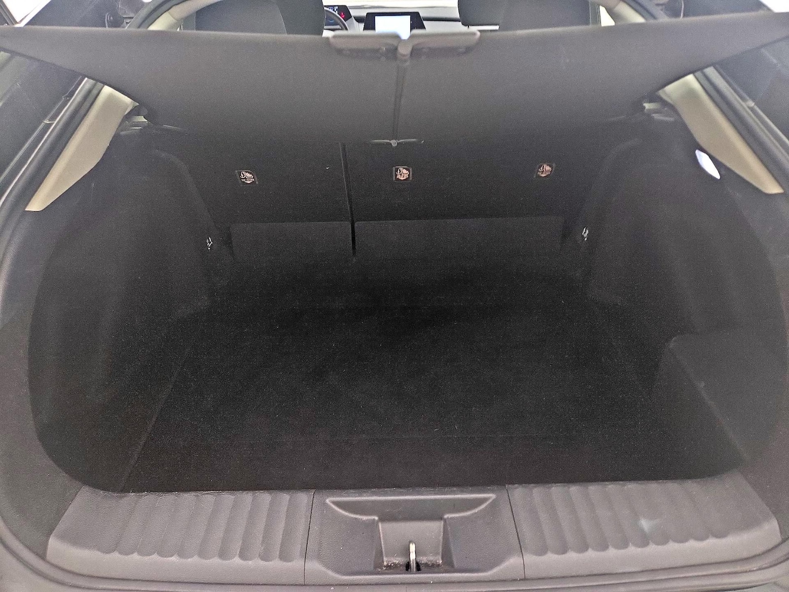 2025 Toyota Prius LE - Photo 21
