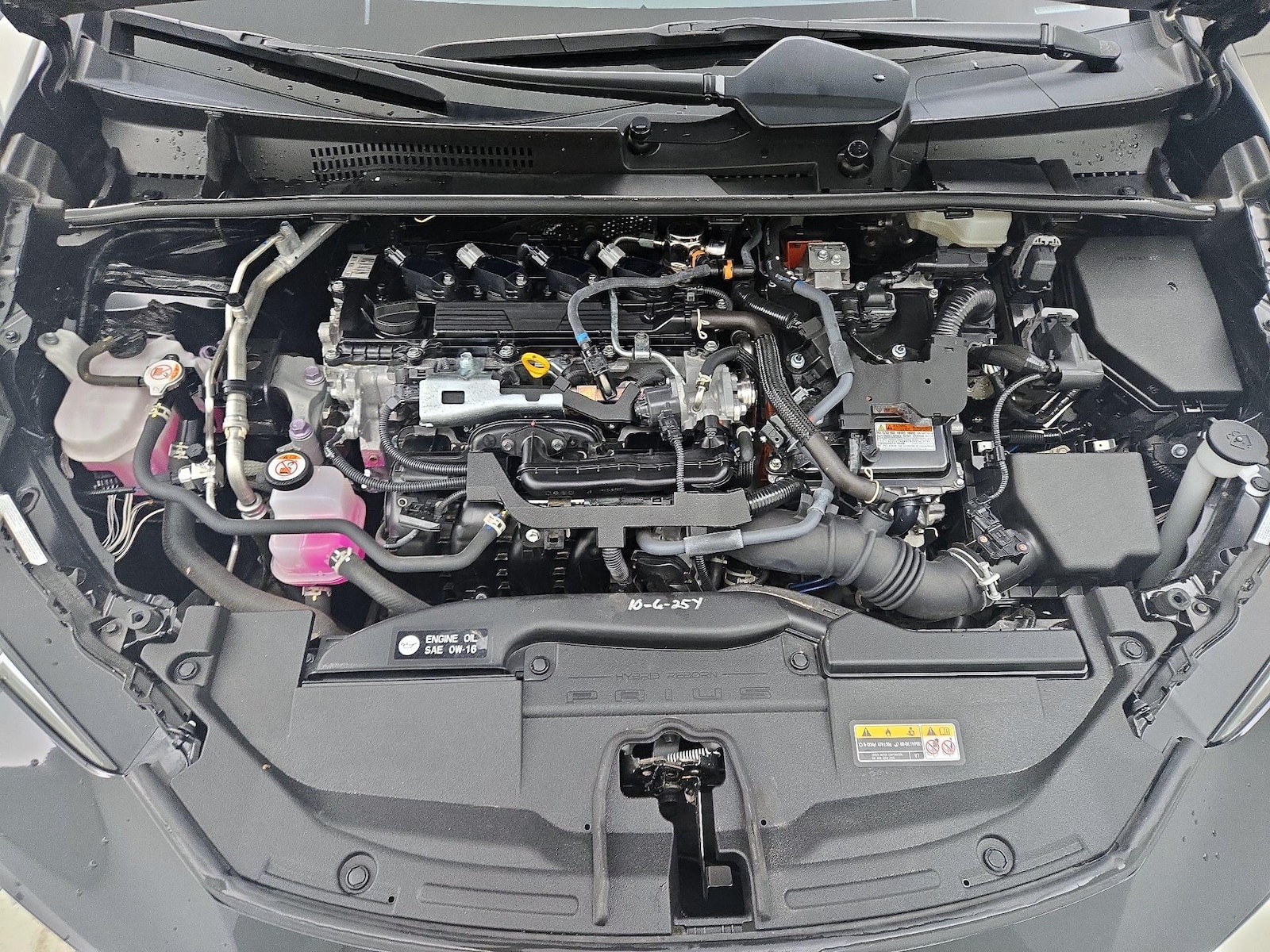 2025 Toyota Prius LE - Photo 22