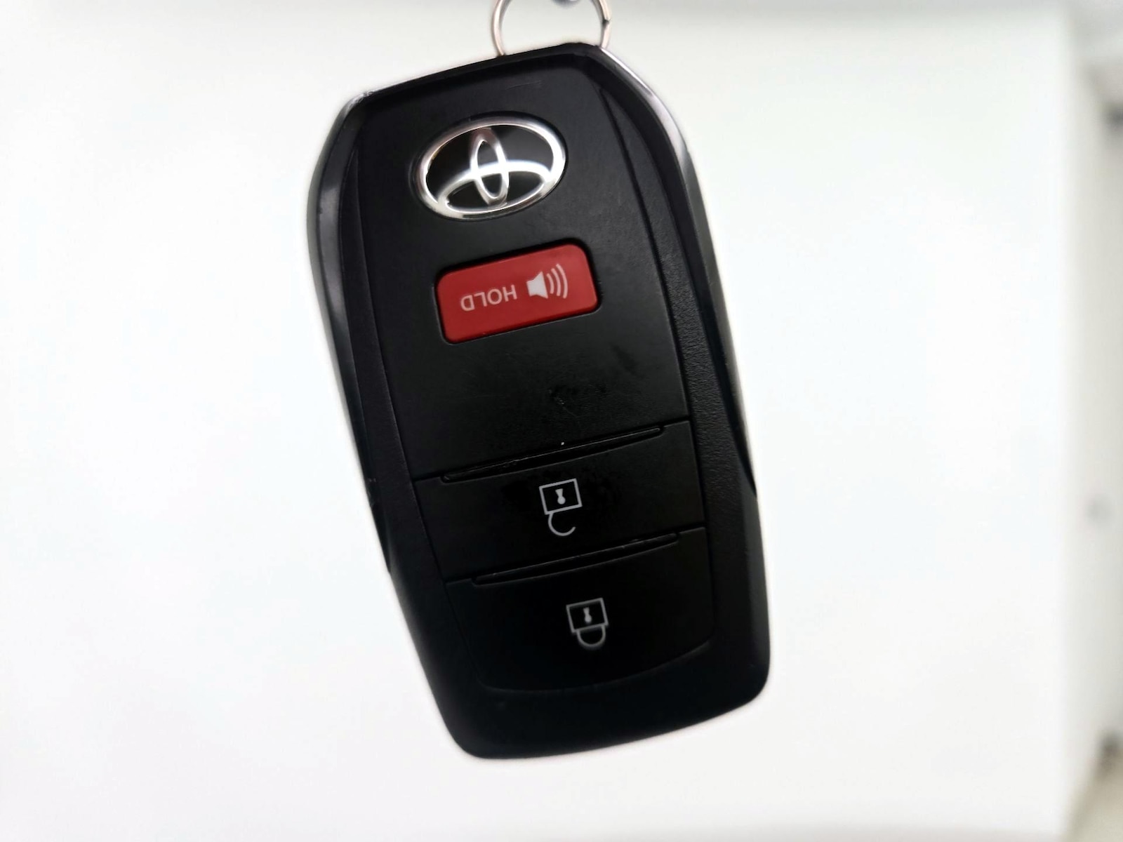 2025 Toyota Prius LE - Photo 23