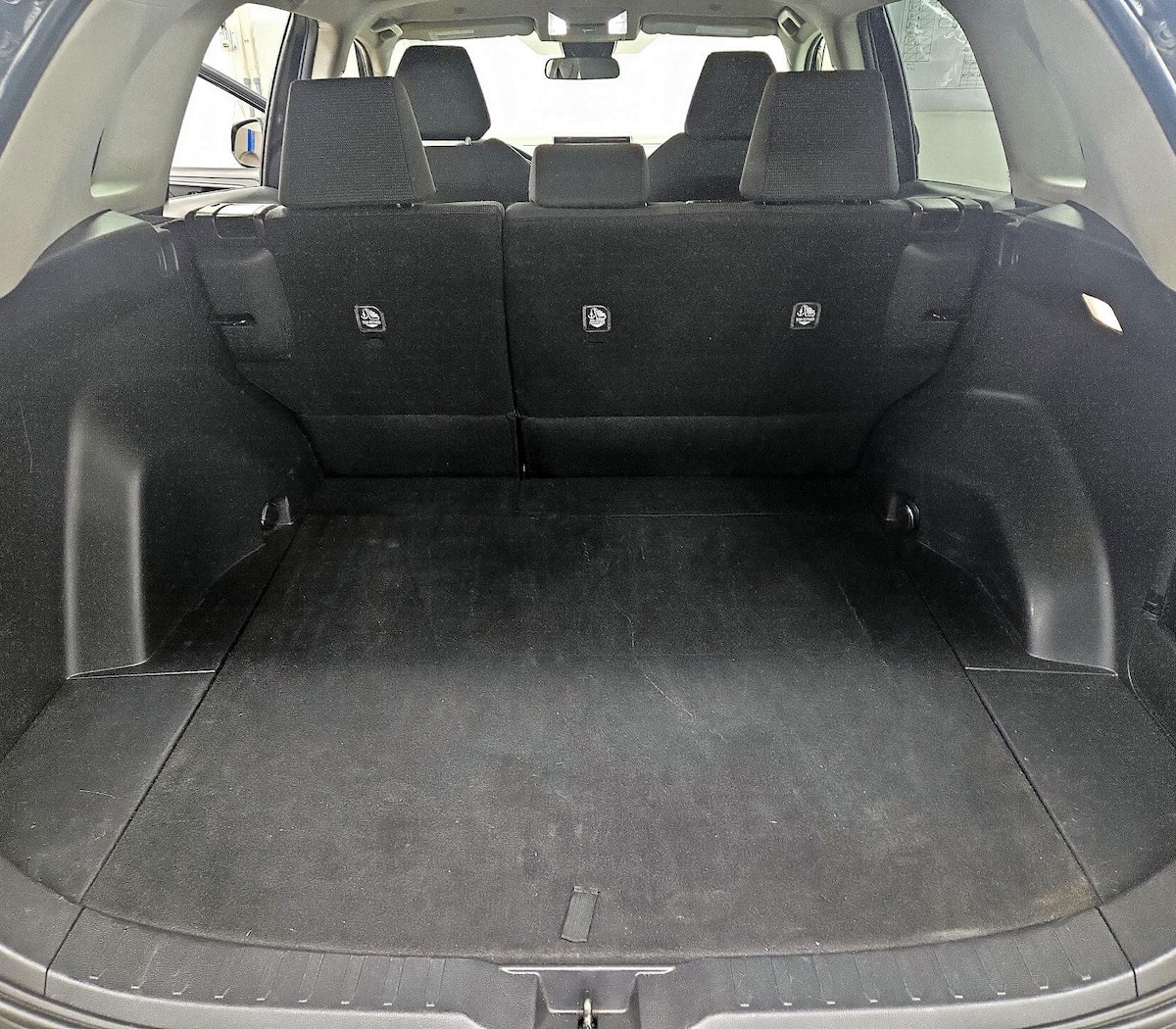 Trunk/Cargo (Seats Up)