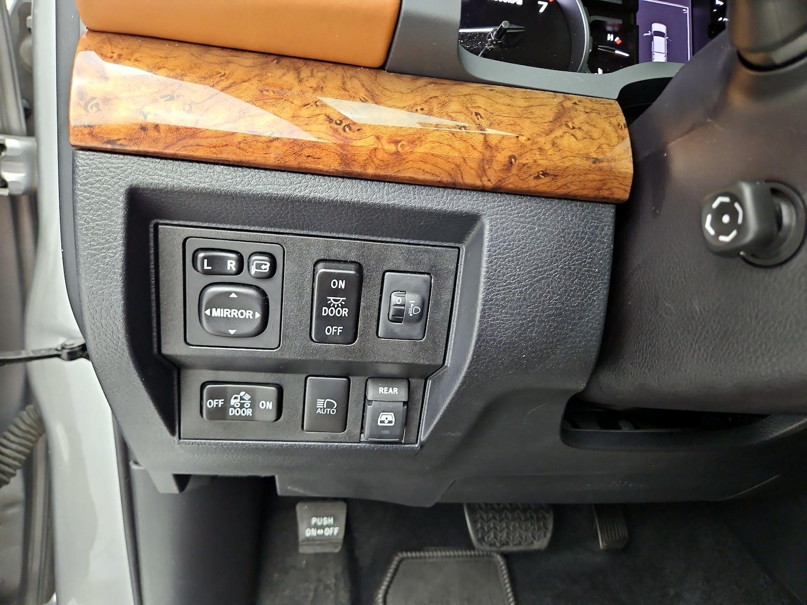 2019 Toyota Tundra 1794 Edition - Photo 14