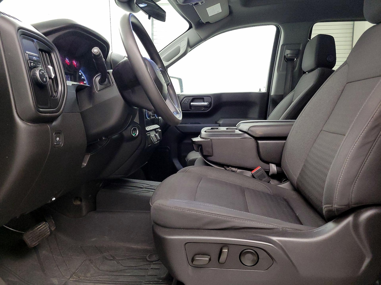 Power Seat(s) & Side Airbags