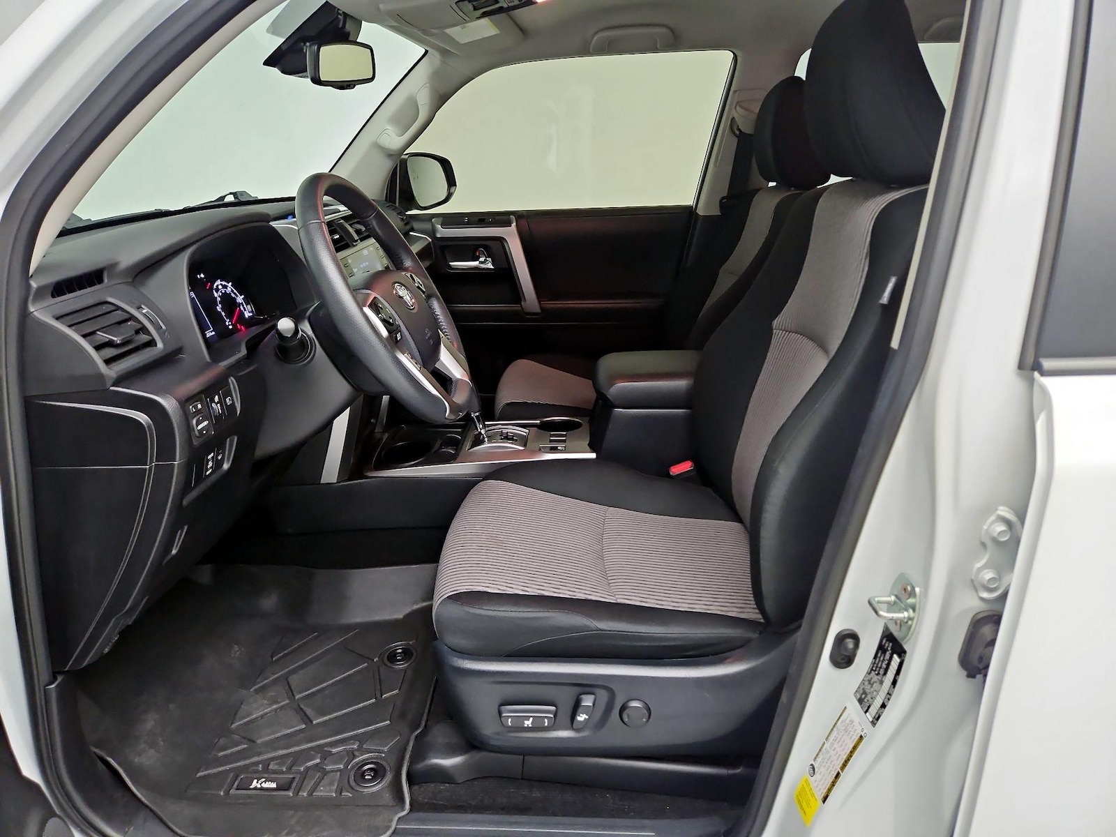 Power Seat(s) & Side Airbags