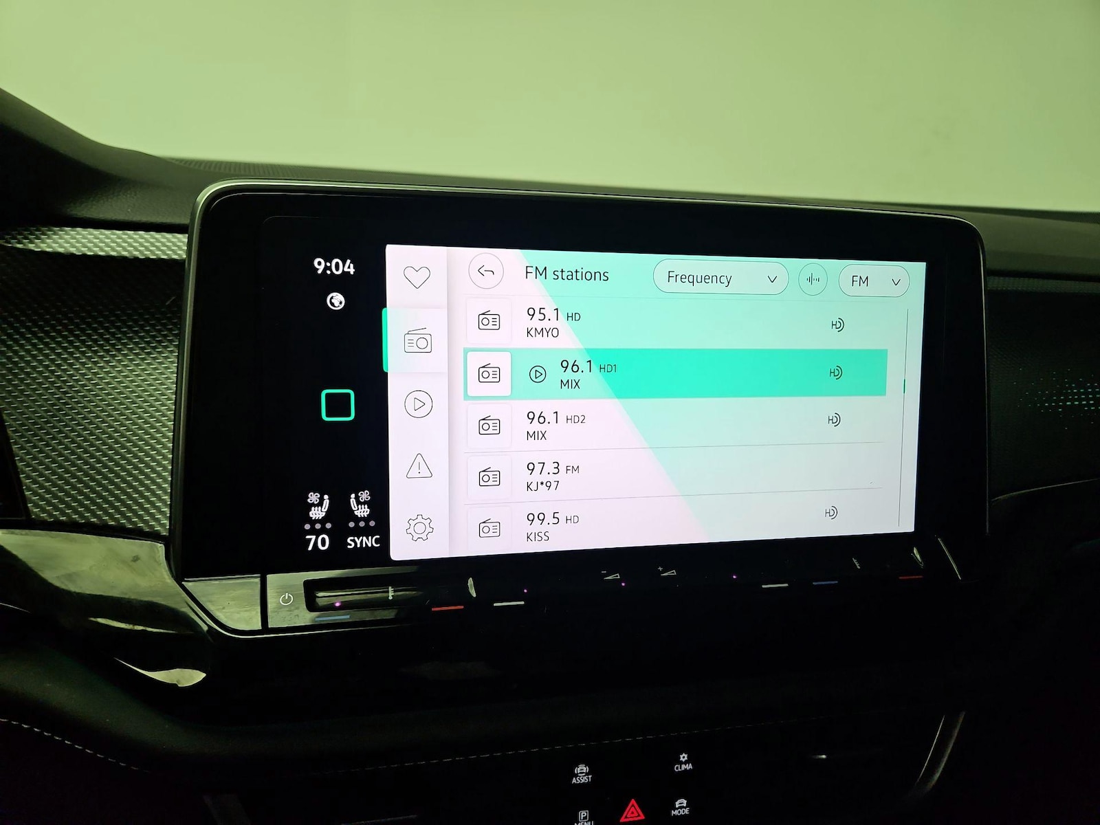 2024 Volkswagen Atlas Cross Sport SEL R-LINE - Photo 17