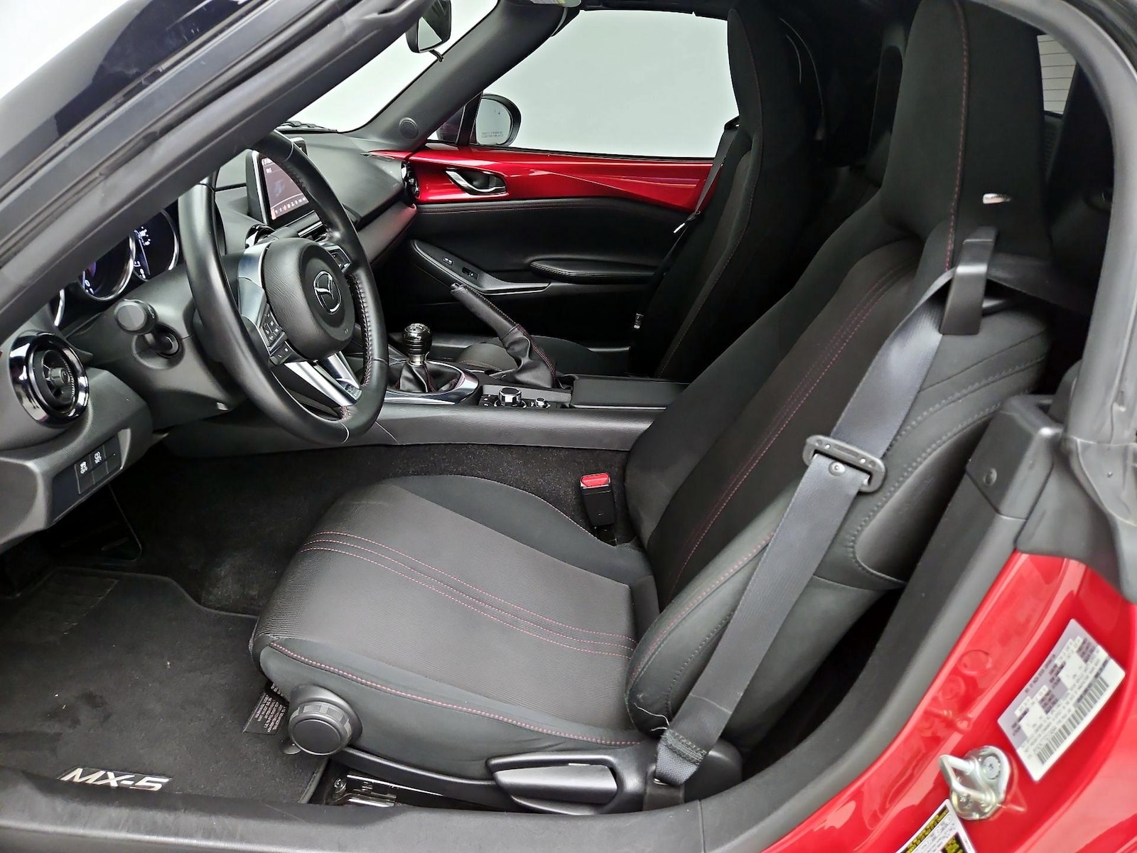 2016 Mazda MX-5 Miata Club - Photo 12