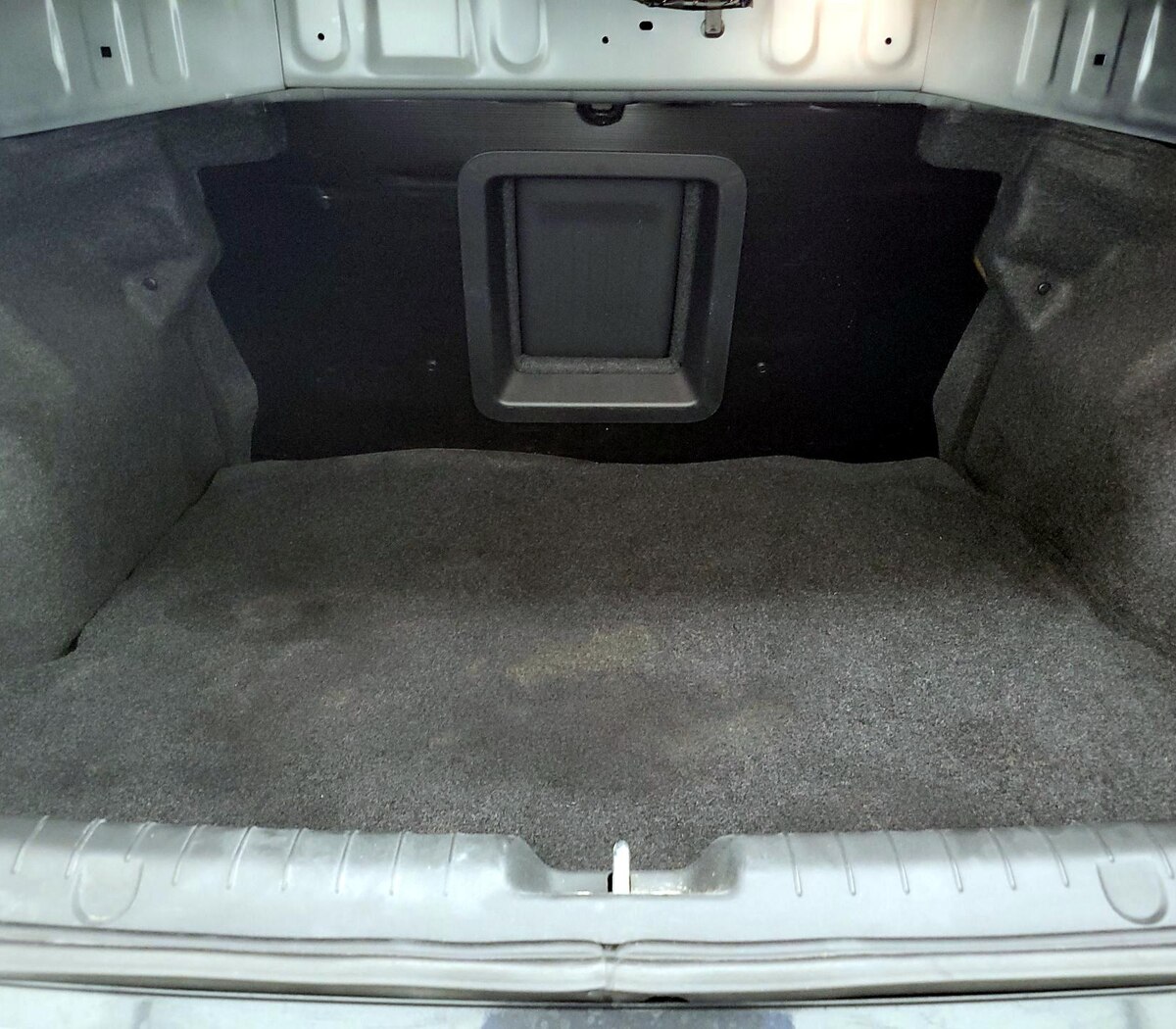 Trunk/Cargo (Seats Up)