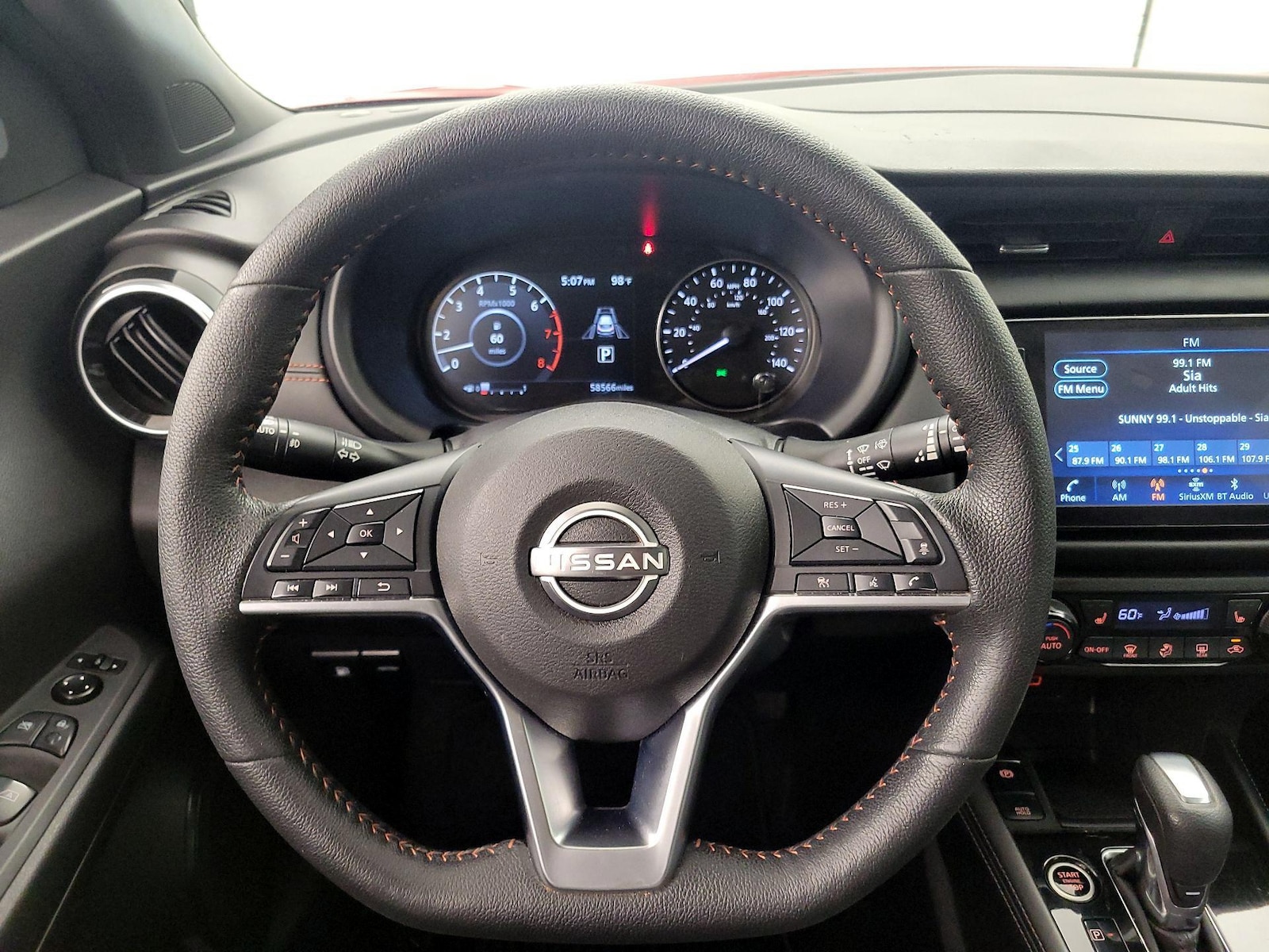 2024 Nissan Kicks SR - Photo 11