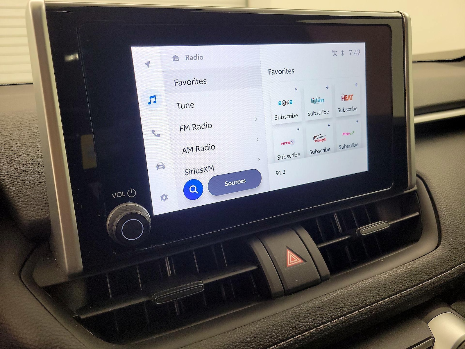 2025 Toyota RAV4 LE - Photo 16