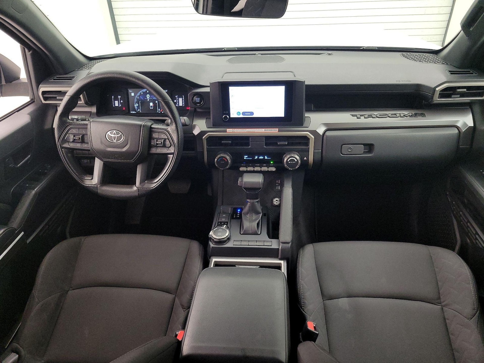 2025 Toyota Tacoma SR5 - Photo 10