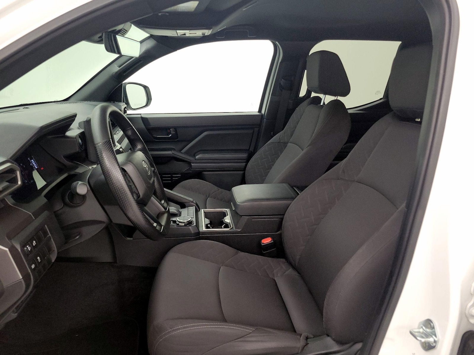 2025 Toyota Tacoma SR5 - Photo 12