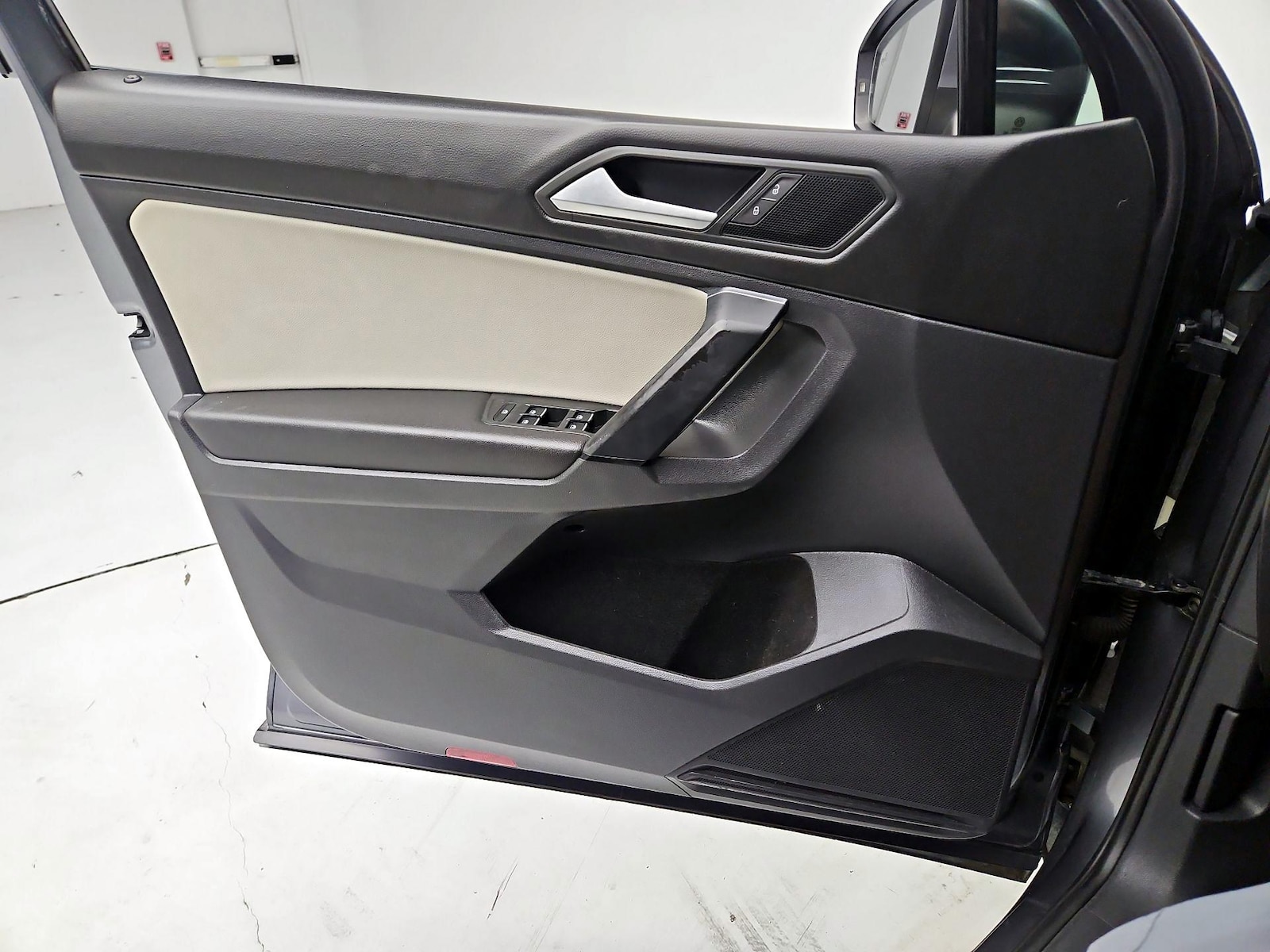 2019 Volkswagen Tiguan SE - Photo 13