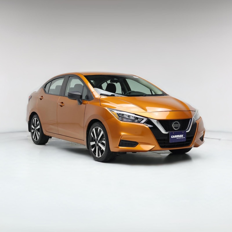 2022 Nissan Versa SR