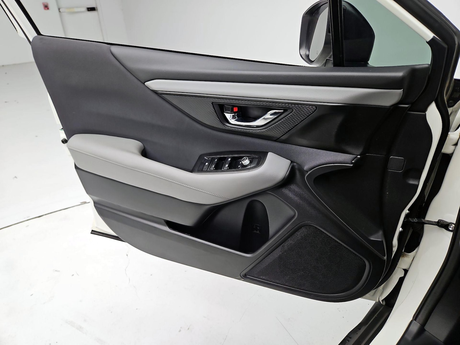 2023 Subaru Outback Premium - Photo 13
