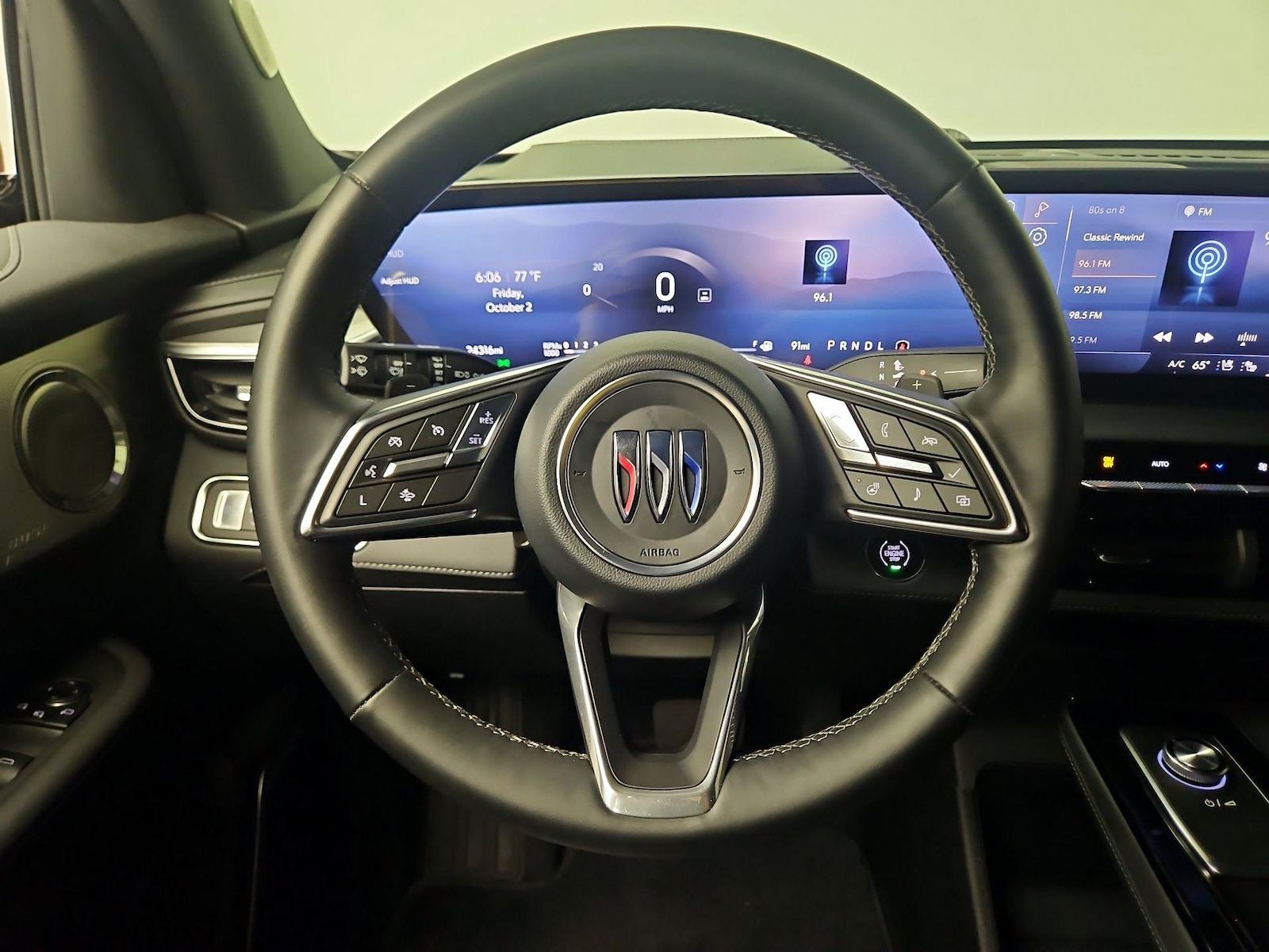 2025 Buick Enclave Avenir - Photo 11