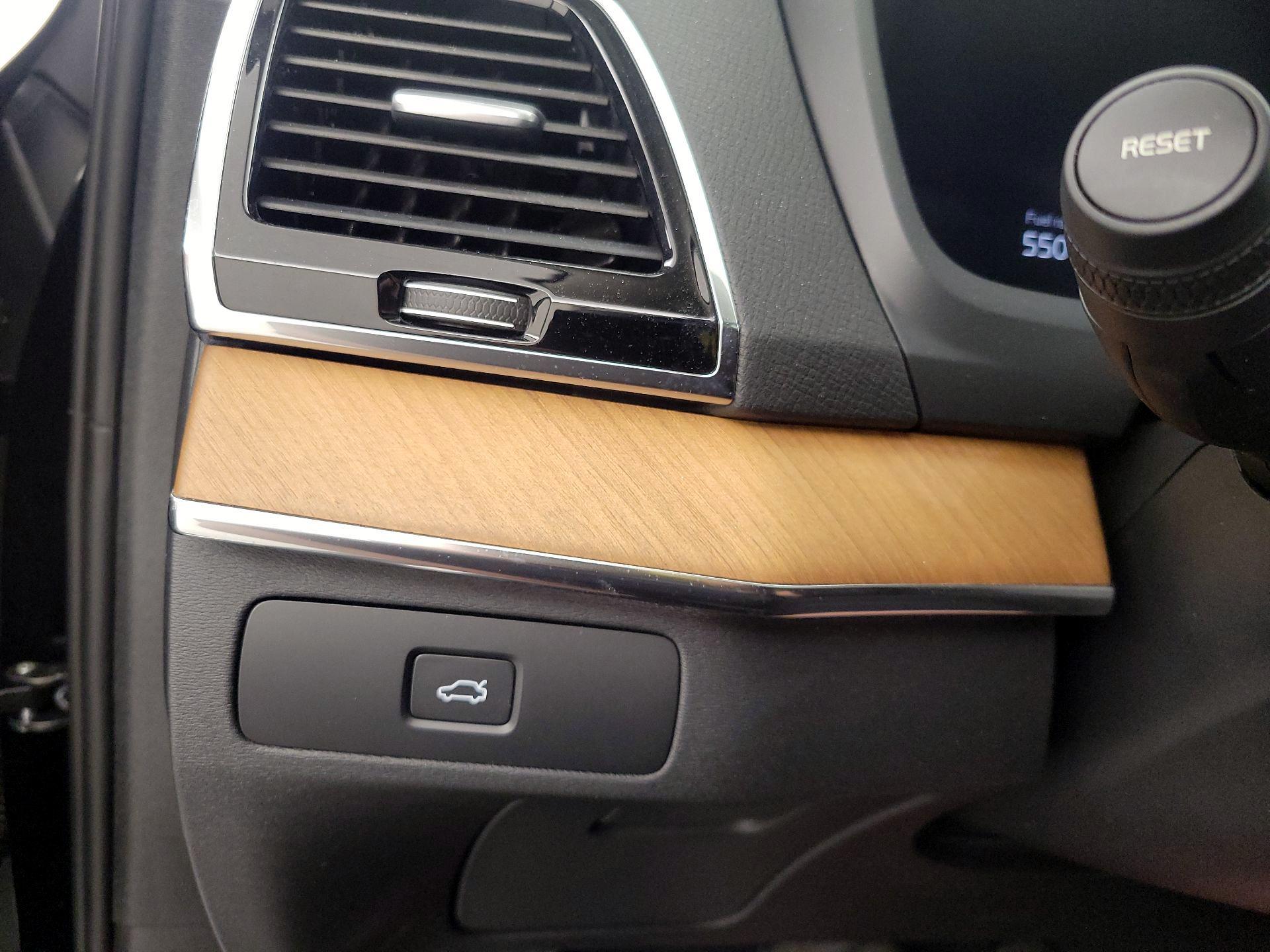 Thumbnail: 2024 Volvo XC90 - 13