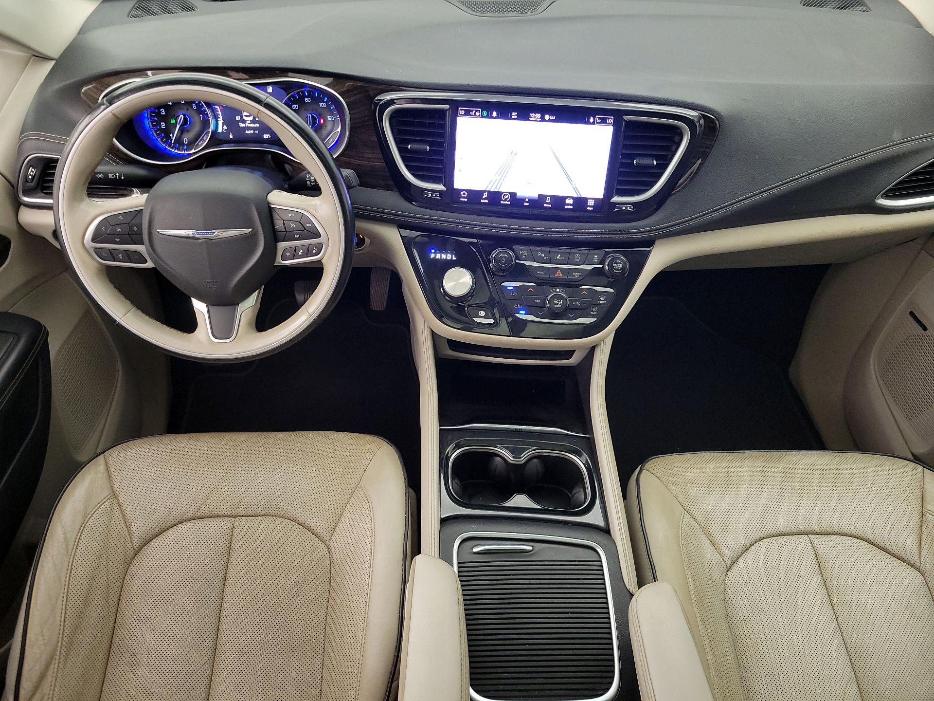 Thumbnail: 2021 Chrysler Pacifica - 9