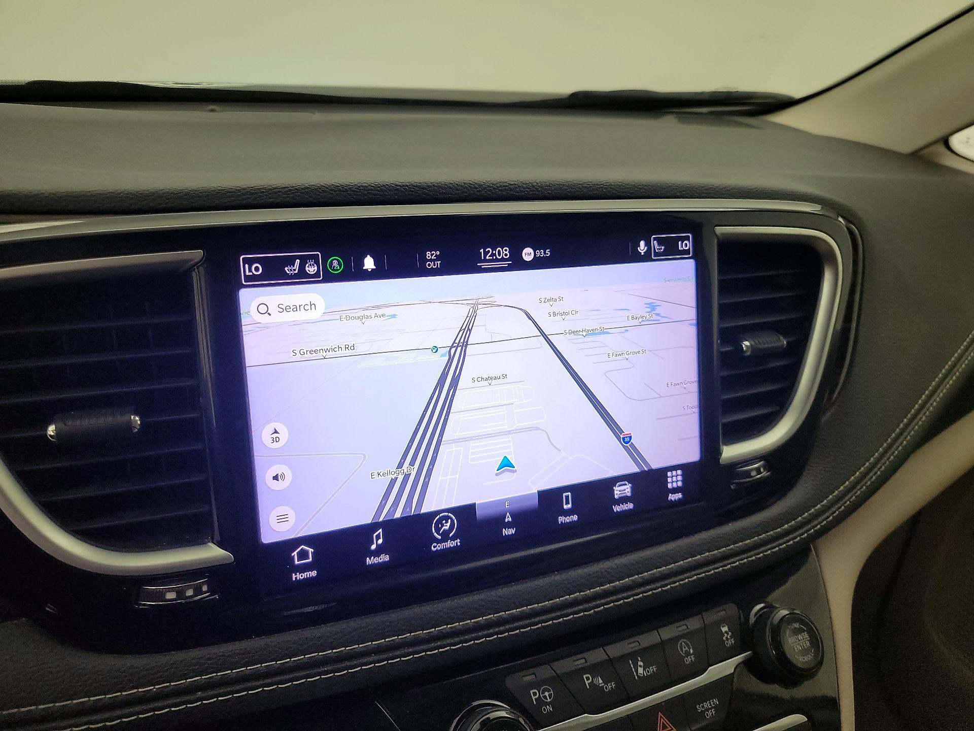 Thumbnail: 2021 Chrysler Pacifica - 14