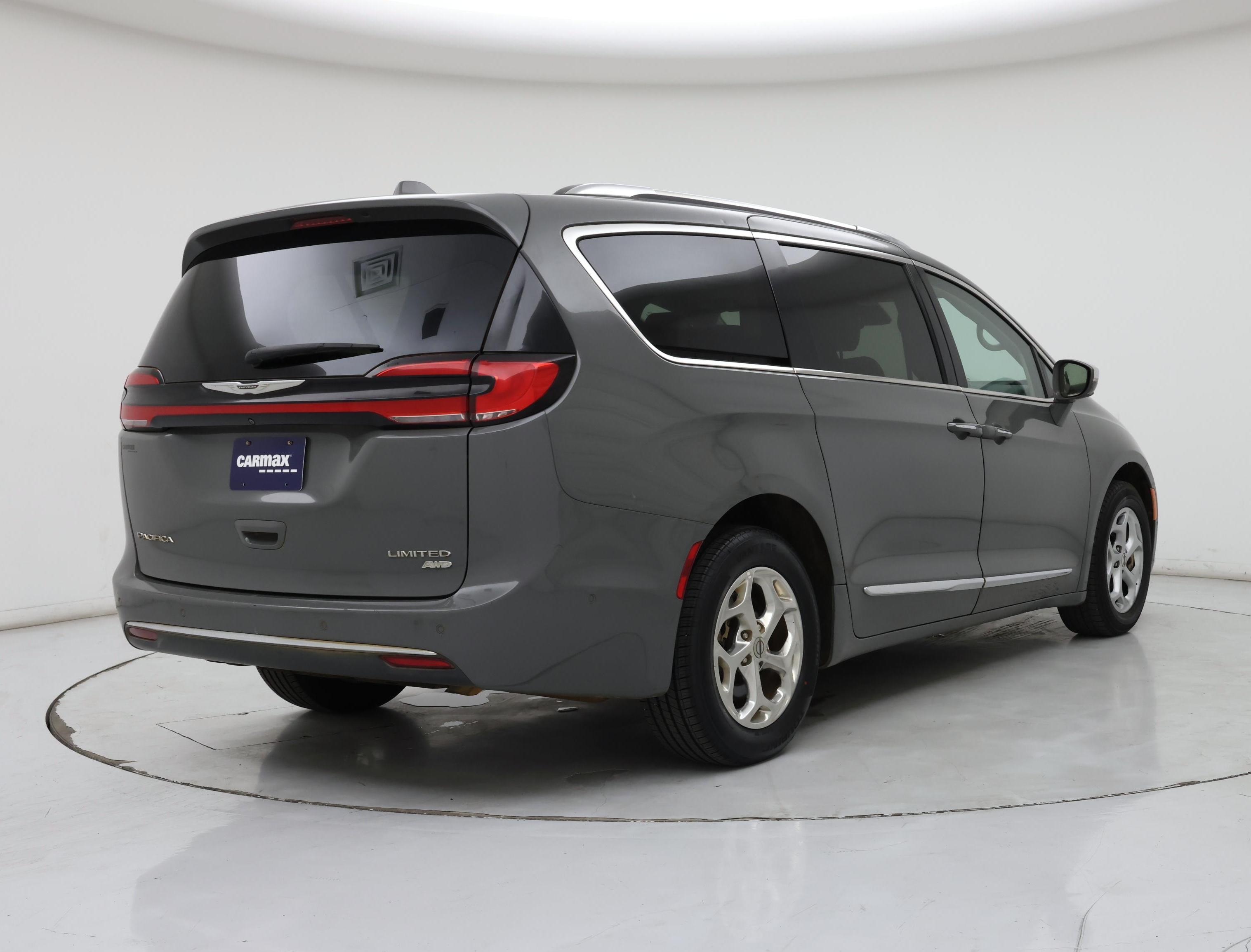 Thumbnail: 2021 Chrysler Pacifica - 8