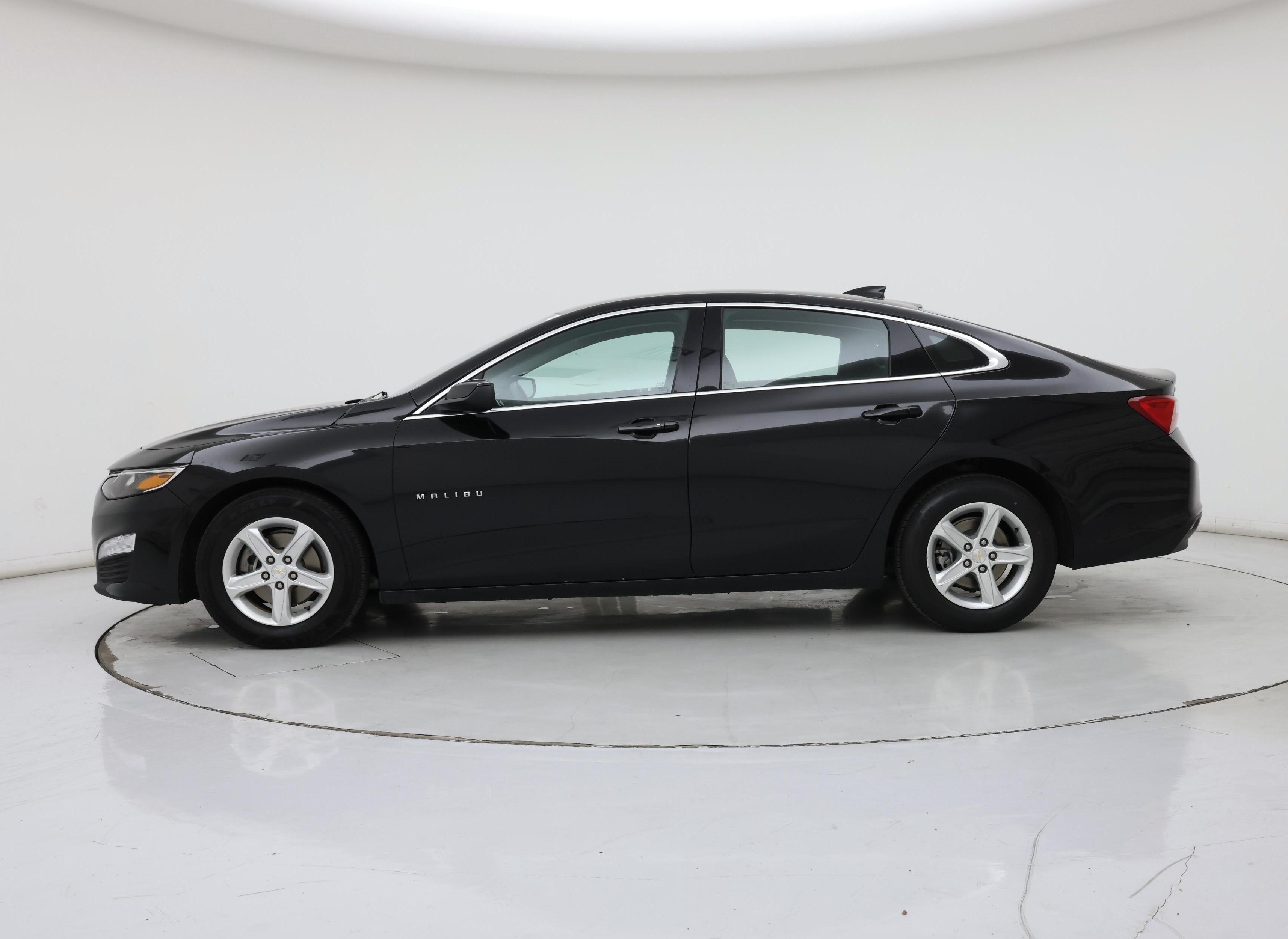 Thumbnail: 2024 Chevrolet Malibu - 3