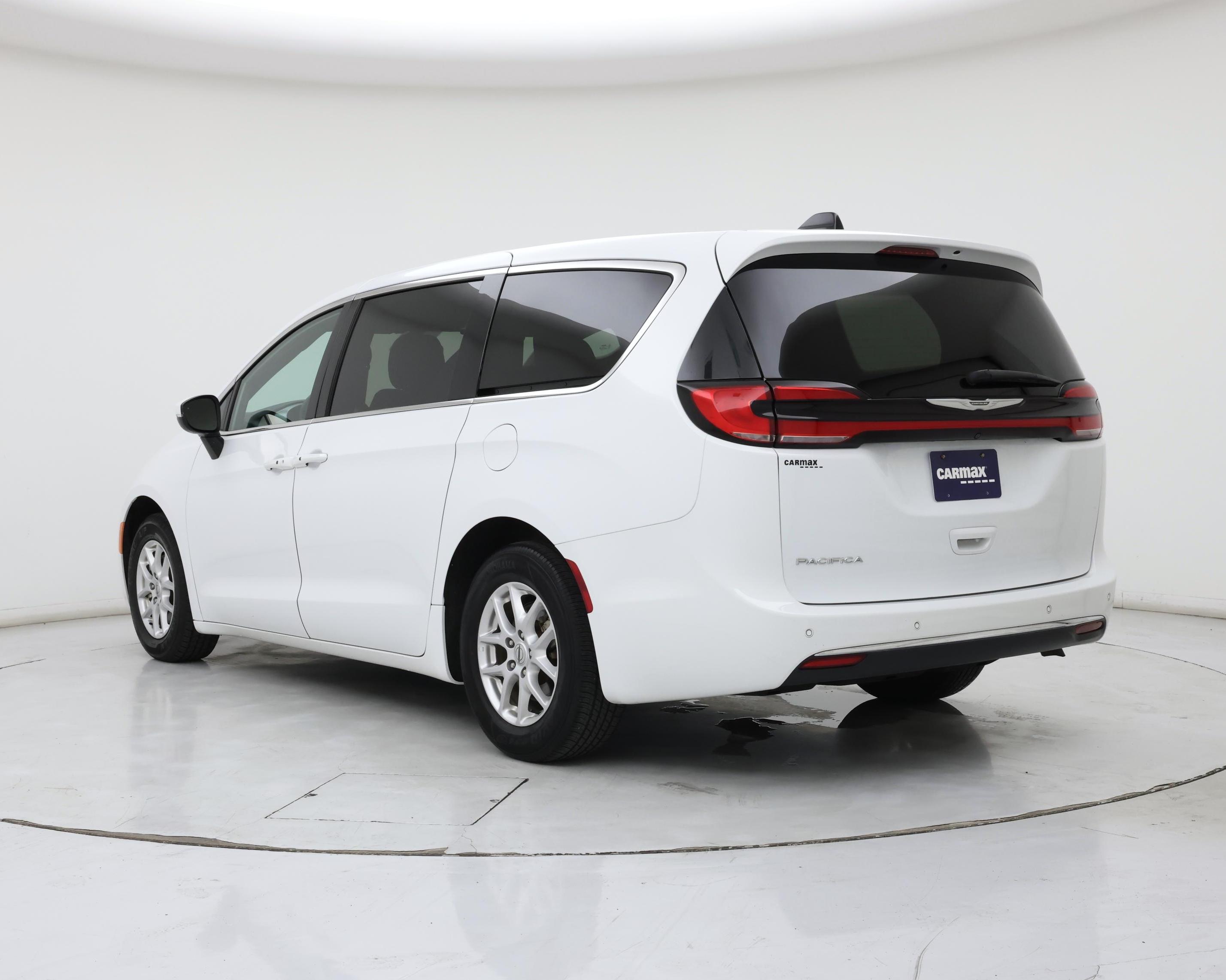 Thumbnail: 2023 Chrysler Pacifica - 2