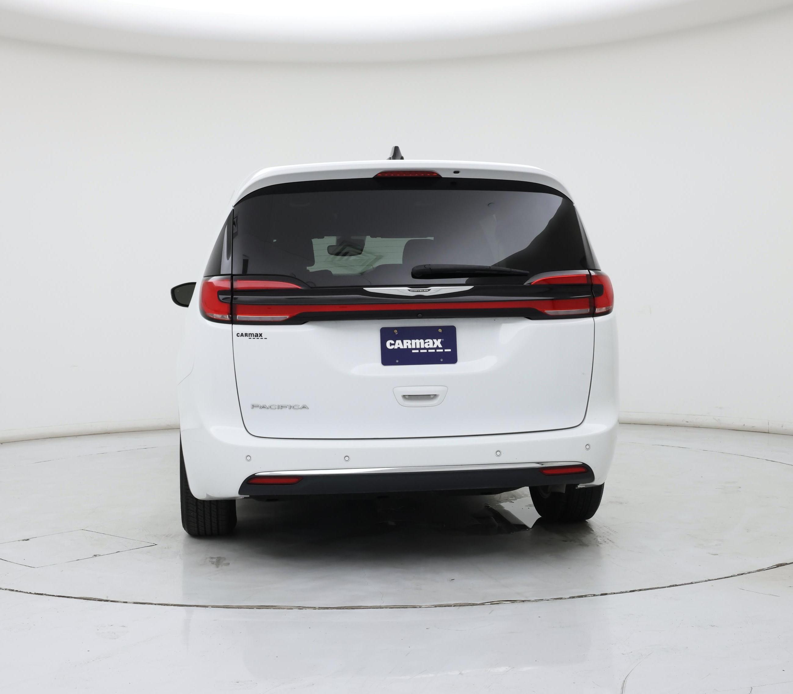 Thumbnail: 2023 Chrysler Pacifica - 6