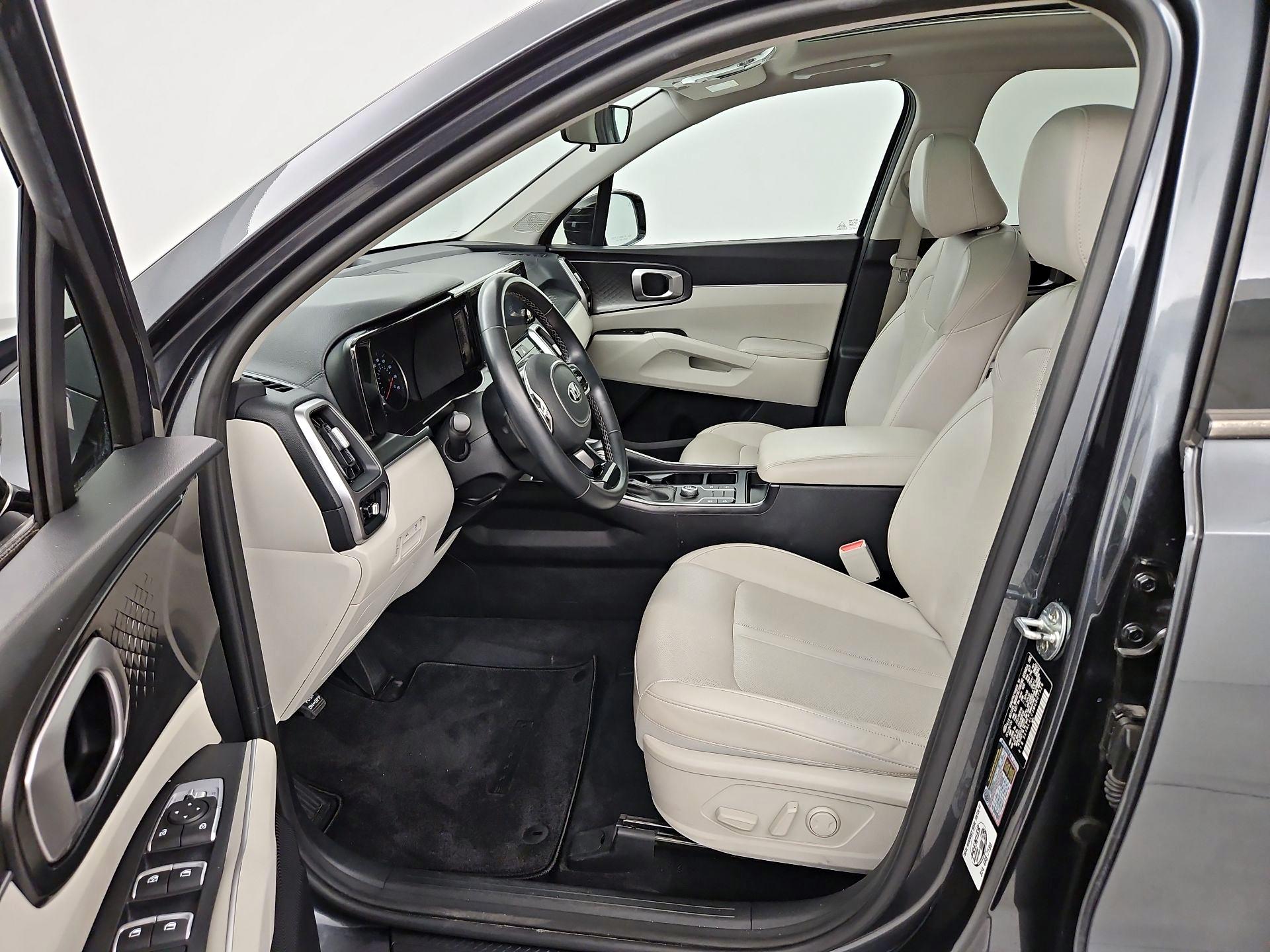 Thumbnail: 2021 Kia Sorento - 11