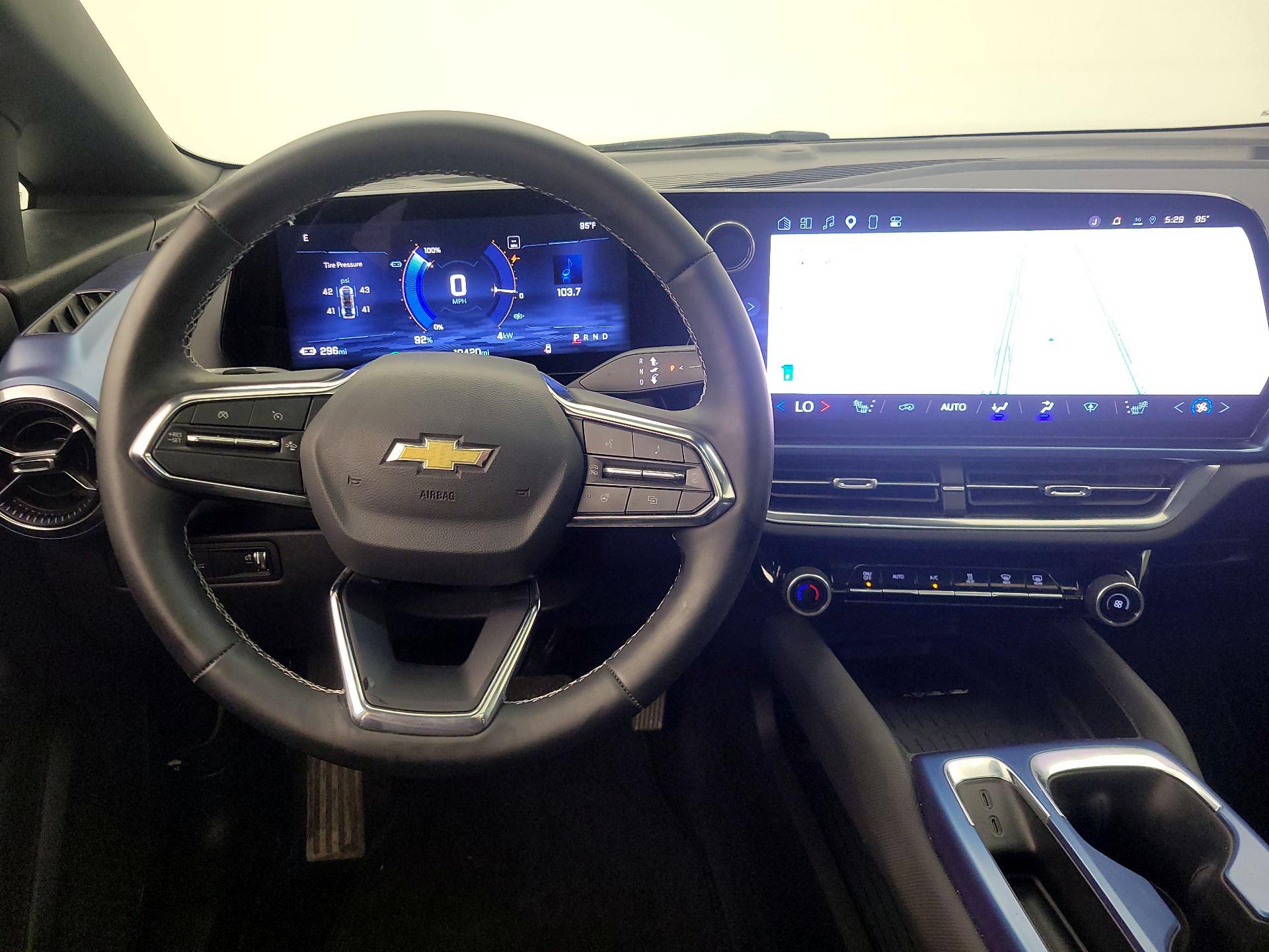 Thumbnail: 2025 Chevrolet Equinox - 10