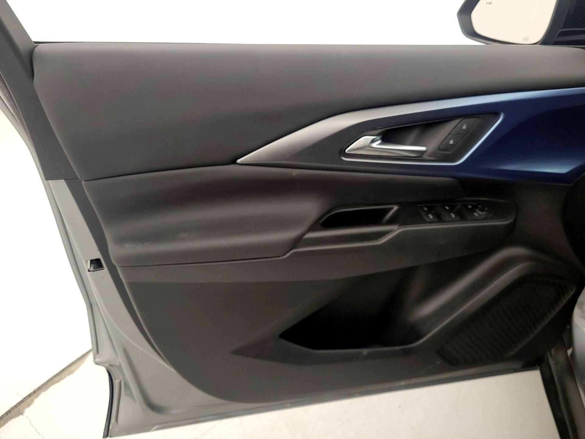 Thumbnail: 2025 Chevrolet Equinox - 12