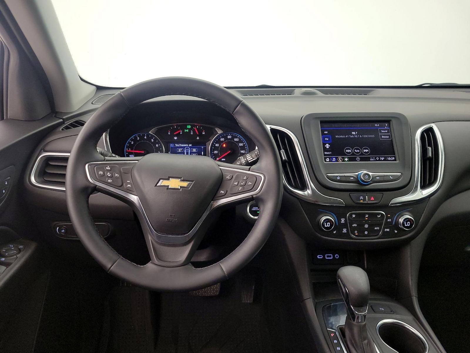 2024 Chevrolet Equinox LT - Photo 11