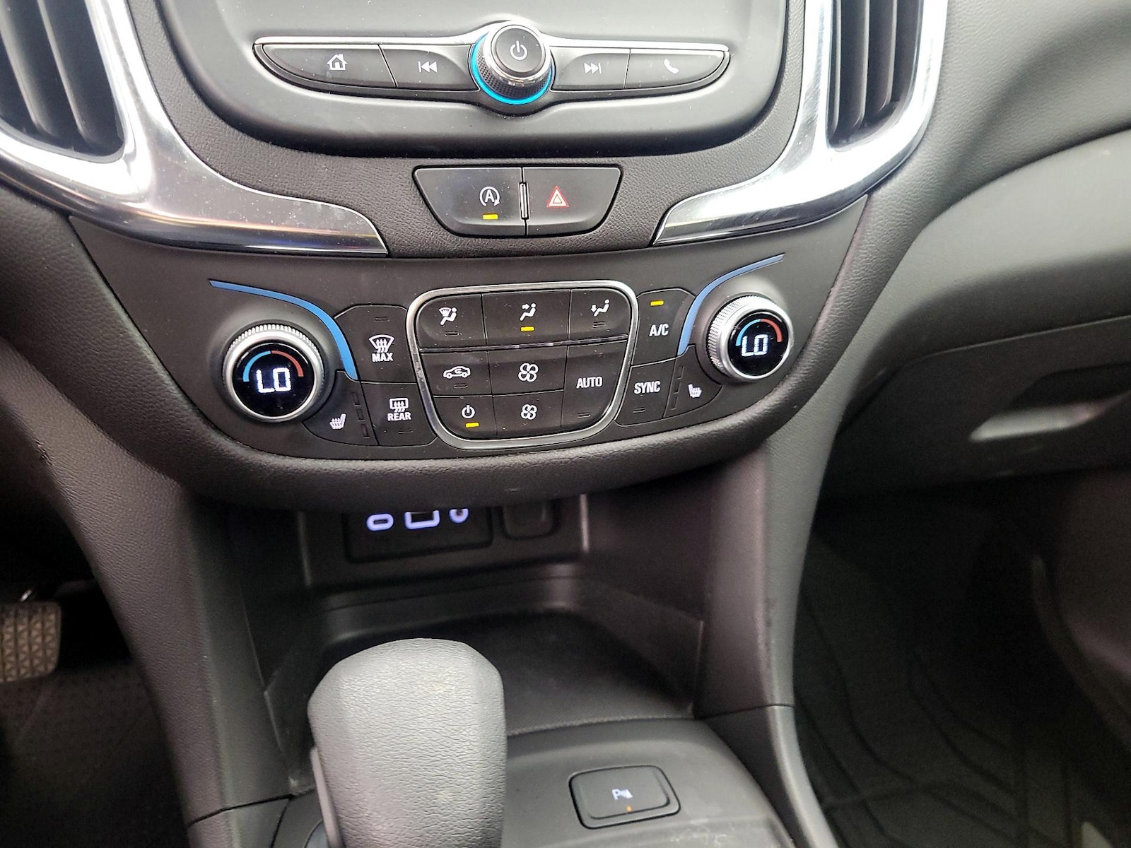 2024 Chevrolet Equinox LT - Photo 17