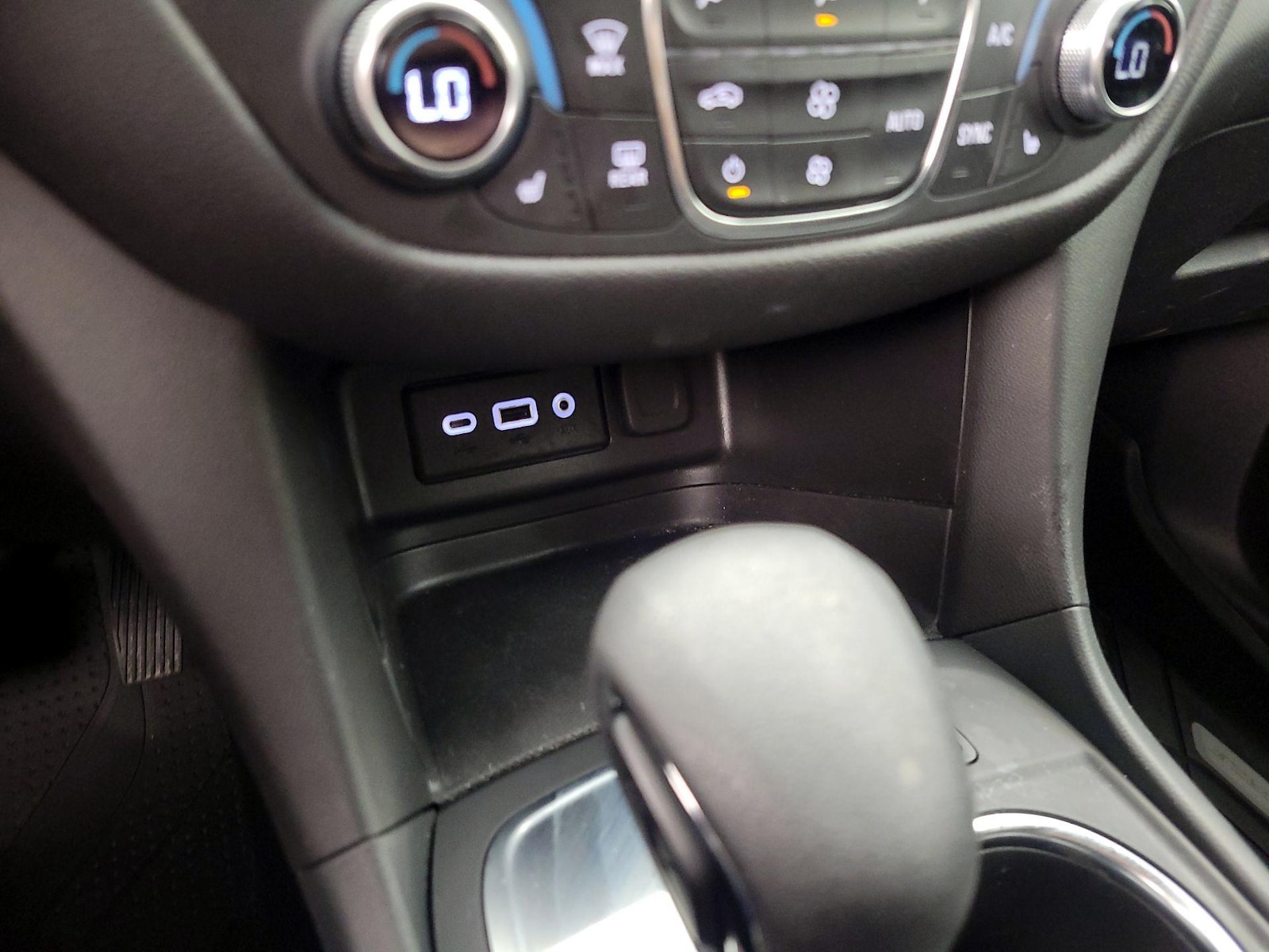 2024 Chevrolet Equinox LT - Photo 19