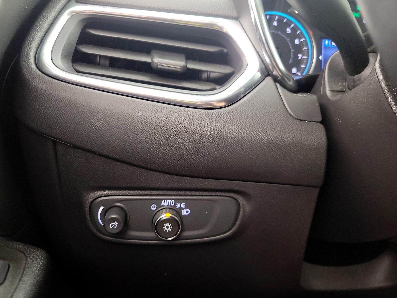 2024 Chevrolet Equinox LT - Photo 14